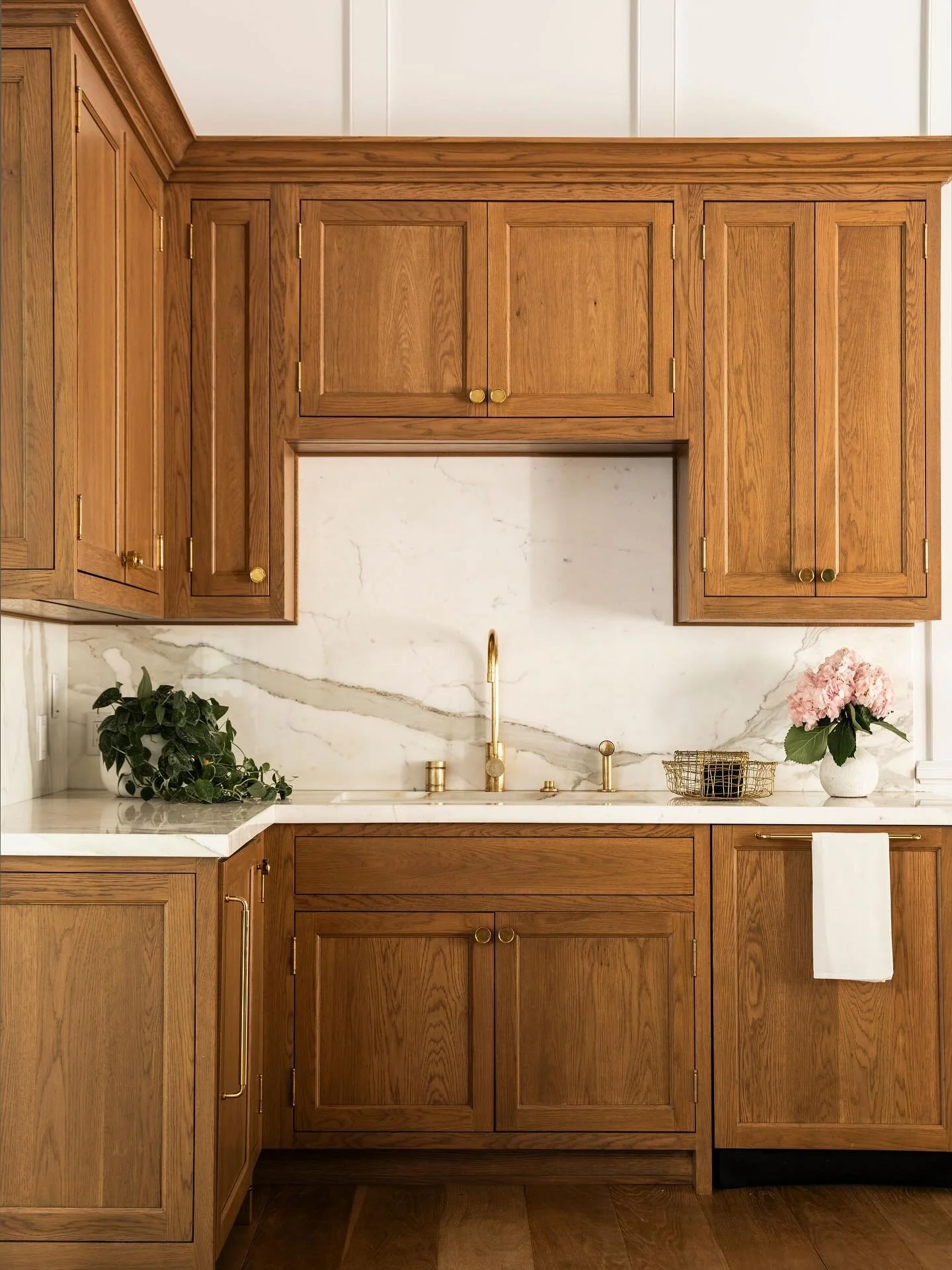 the details definitely matter. 

#losangelesdesigner #losangelesinteriors #lainteriordesign #custommade #customfurniture #beautifulhomes #homedesign #interiorarchitecture #brentwoodinteriors