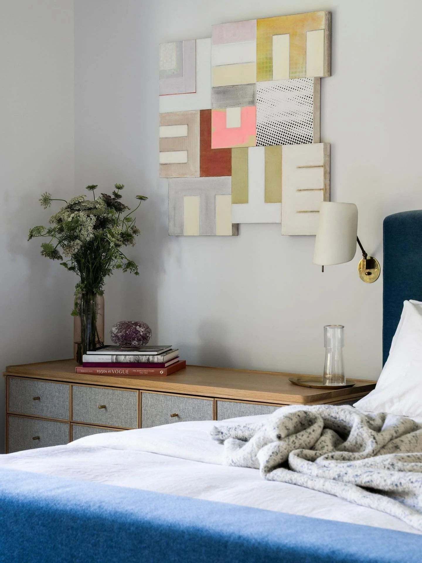 the impact (good) art has on a space is evident the moment you enter the room. Some of our favorite pieces from @craigkrullgallery @nedevans. 
 
Interiors: @mauricegadsoninteriors 
Realitor: @livingwestrealestate. 
Photographer: @caterphotography 

#