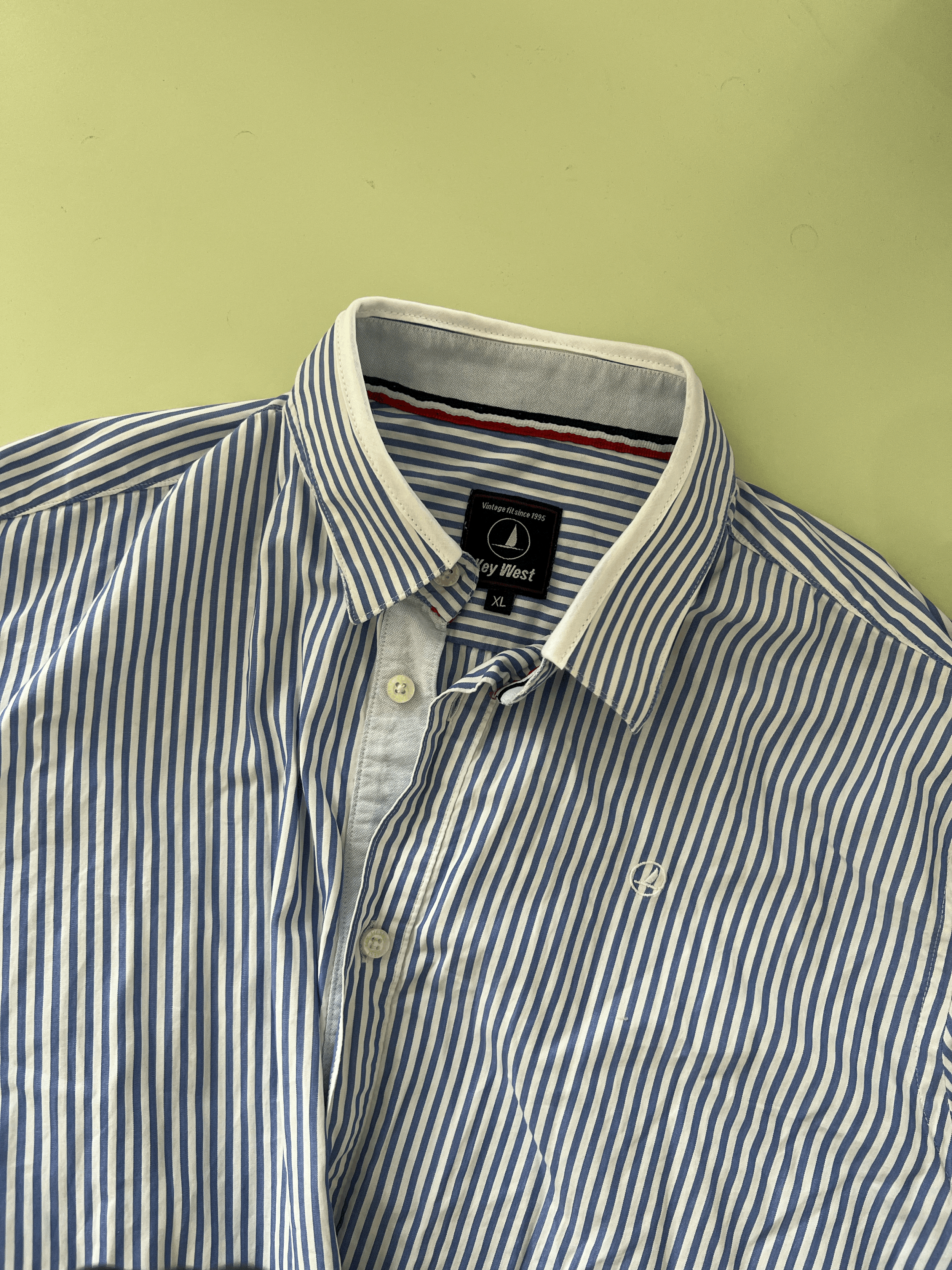 Forny en skjortekrave med skråbånd