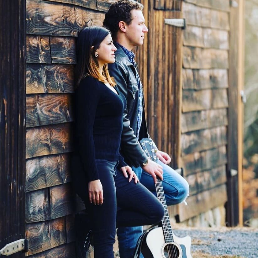 TONIGHT 9:30pm!! Come on out tonight to see Kelly and I rock out over at Bardi's! Super pumped to play local again!!
.
.
.
.
.
.
.
@kelly.caruso @bardisgrill #livemusic #rock #acoustic #acousticduo #jams #reggae #top40 #90srock #classicrock