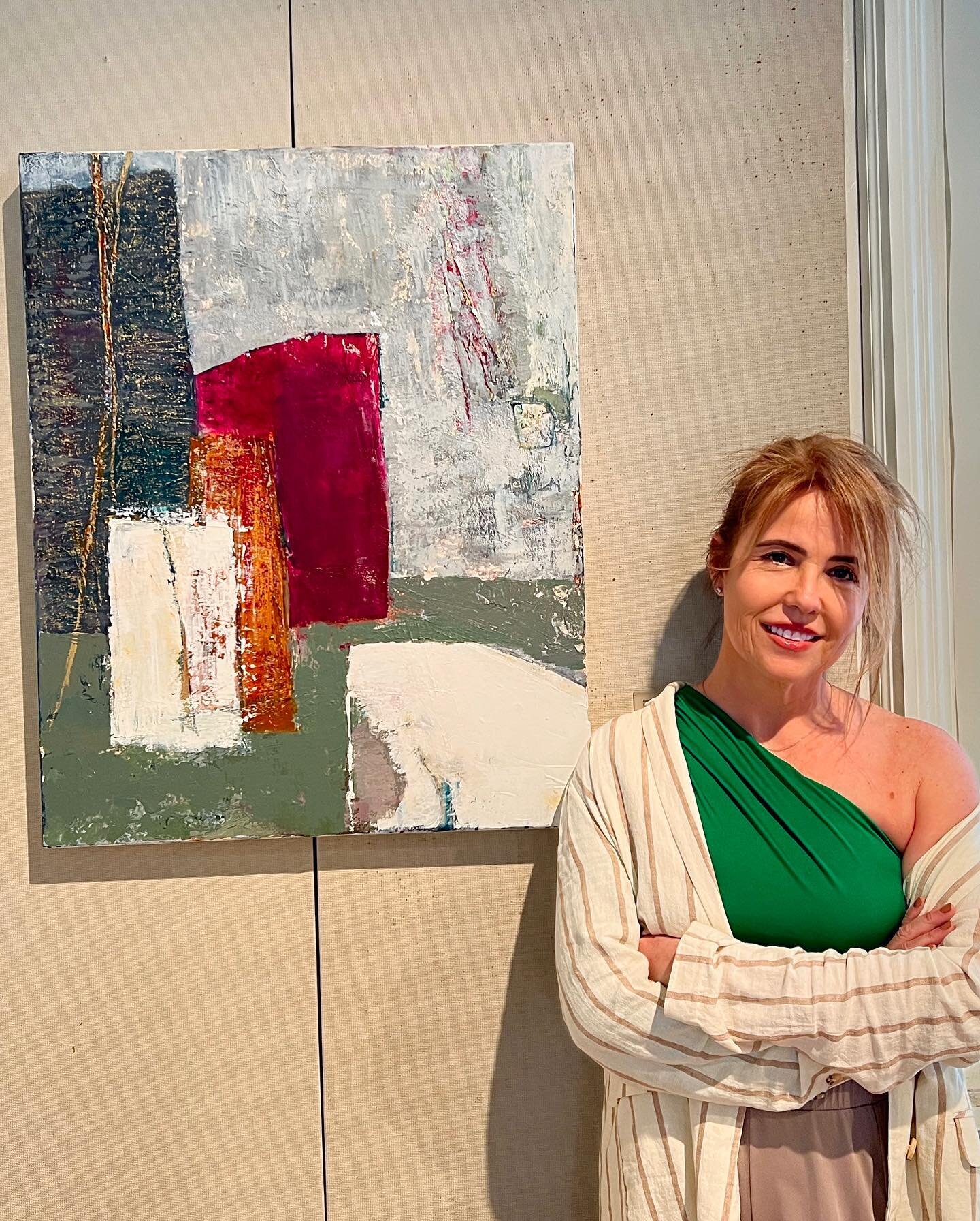 At the opening reception with my painting. Honored to be included in this juried exhibit @greenwichartsociety.

✅ available 

Raspberry 
30 x 24inches
acrylic, oil stick on canvas 

#painting #abstractartist #contemporaryartist #contemporarypainting 
