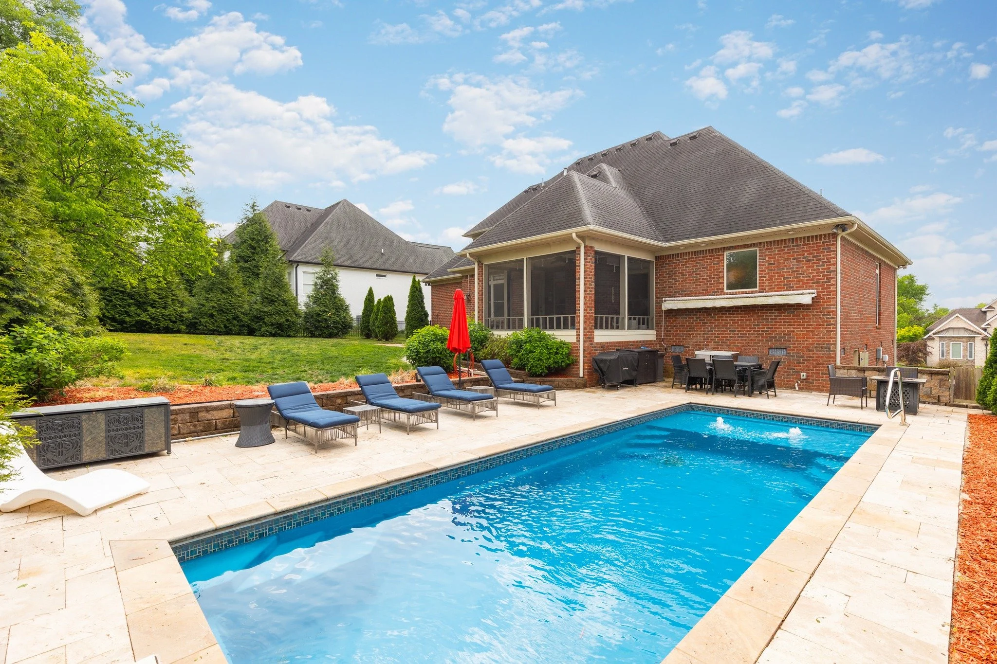 Just Listed in Old Hickory 🔥

1532 Stokley Ln
Old Hickory, TN 37138
4 Beds | 3 Baths

Where everyday living feels like a retreat&hellip;
👉 Private backyard oasis backing to Hermitage Golf Course
👉 Inground saltwater heated pool + screened-in porch