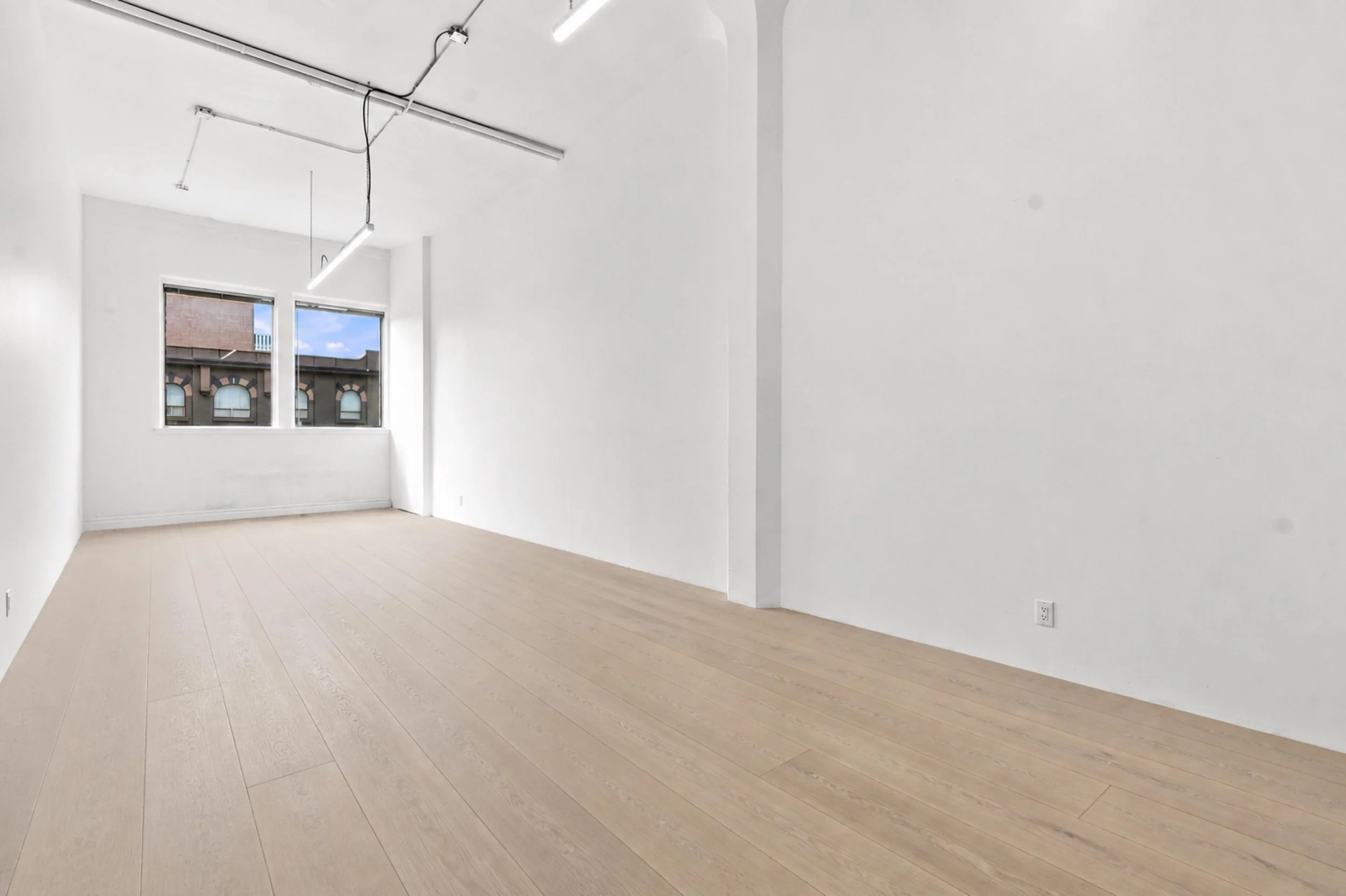 Unit 202 virtual flooring.jpg