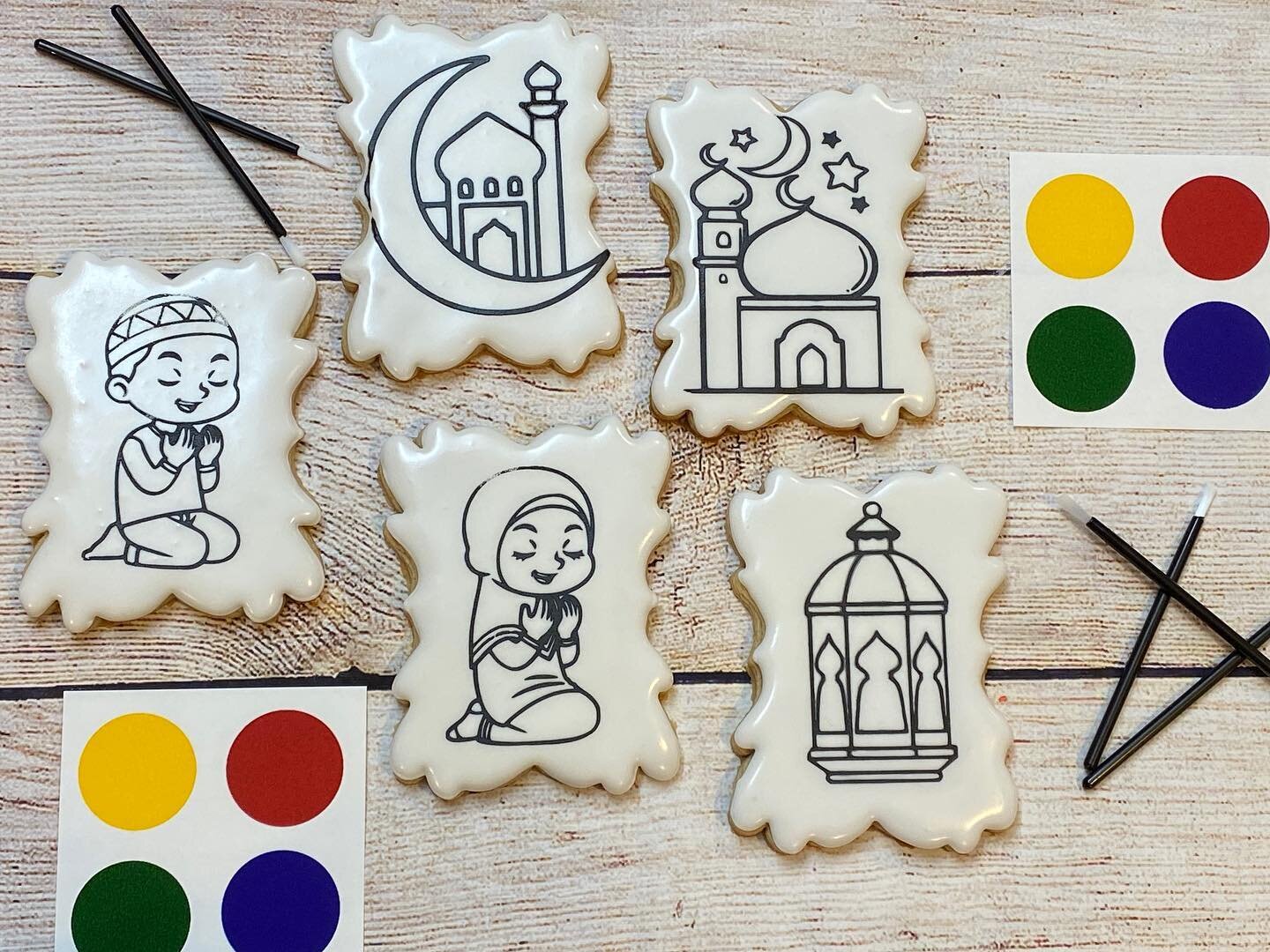 ❌SOLD OUT❌Paint your own cookies for eid are now live!! Message me if interested!! 6$ per cookie. Each cookie comes individually wrapped with a paint palette and brush. Perfect for eid goodie bag! ❌SOLD OUT❌
.
.
.
#eidcookies #pyocookies #paintyourow