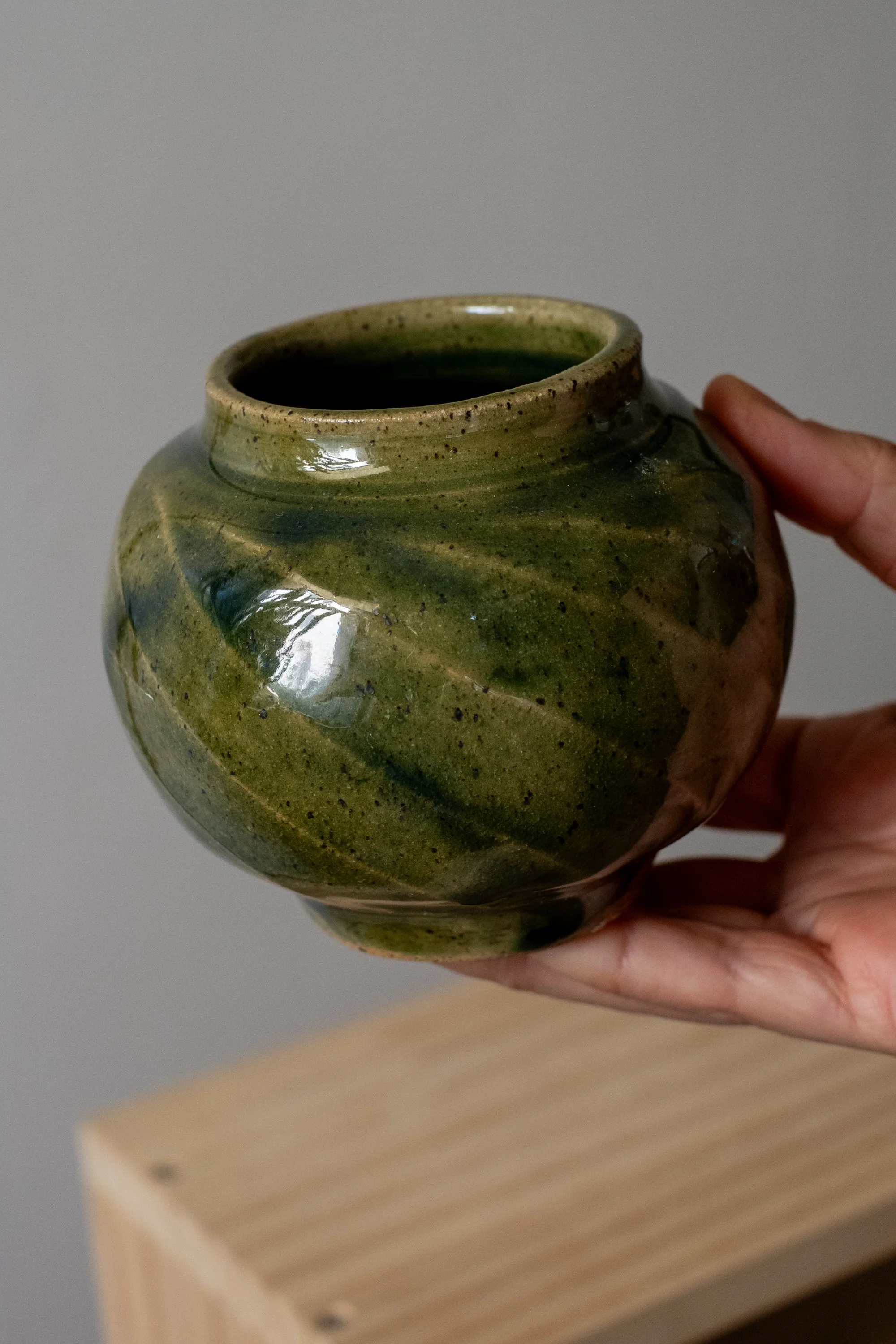Mini Round Facet Vase (Forest Green) 2