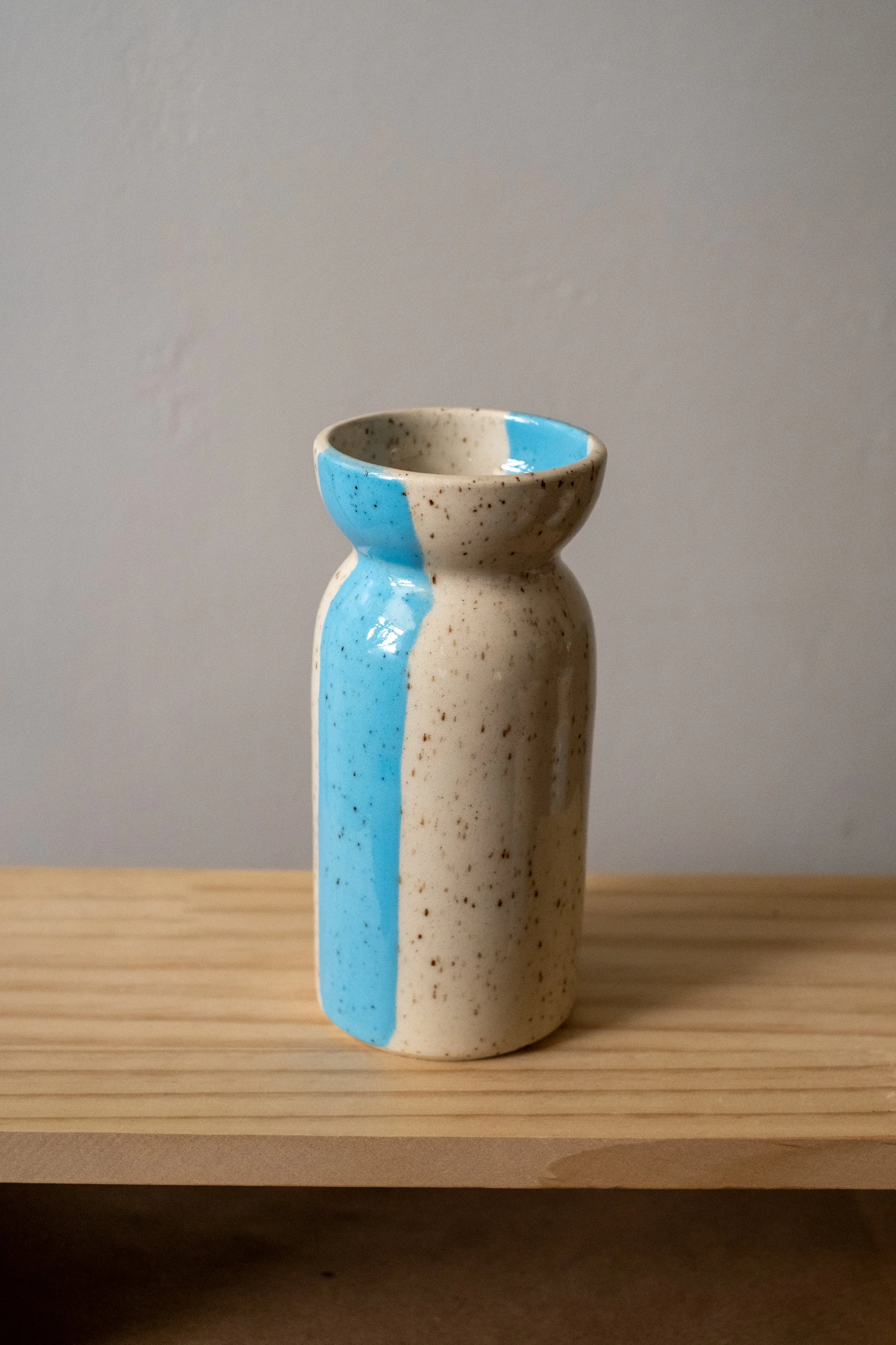 6" Speckled White Vase with Light Blue Stripe