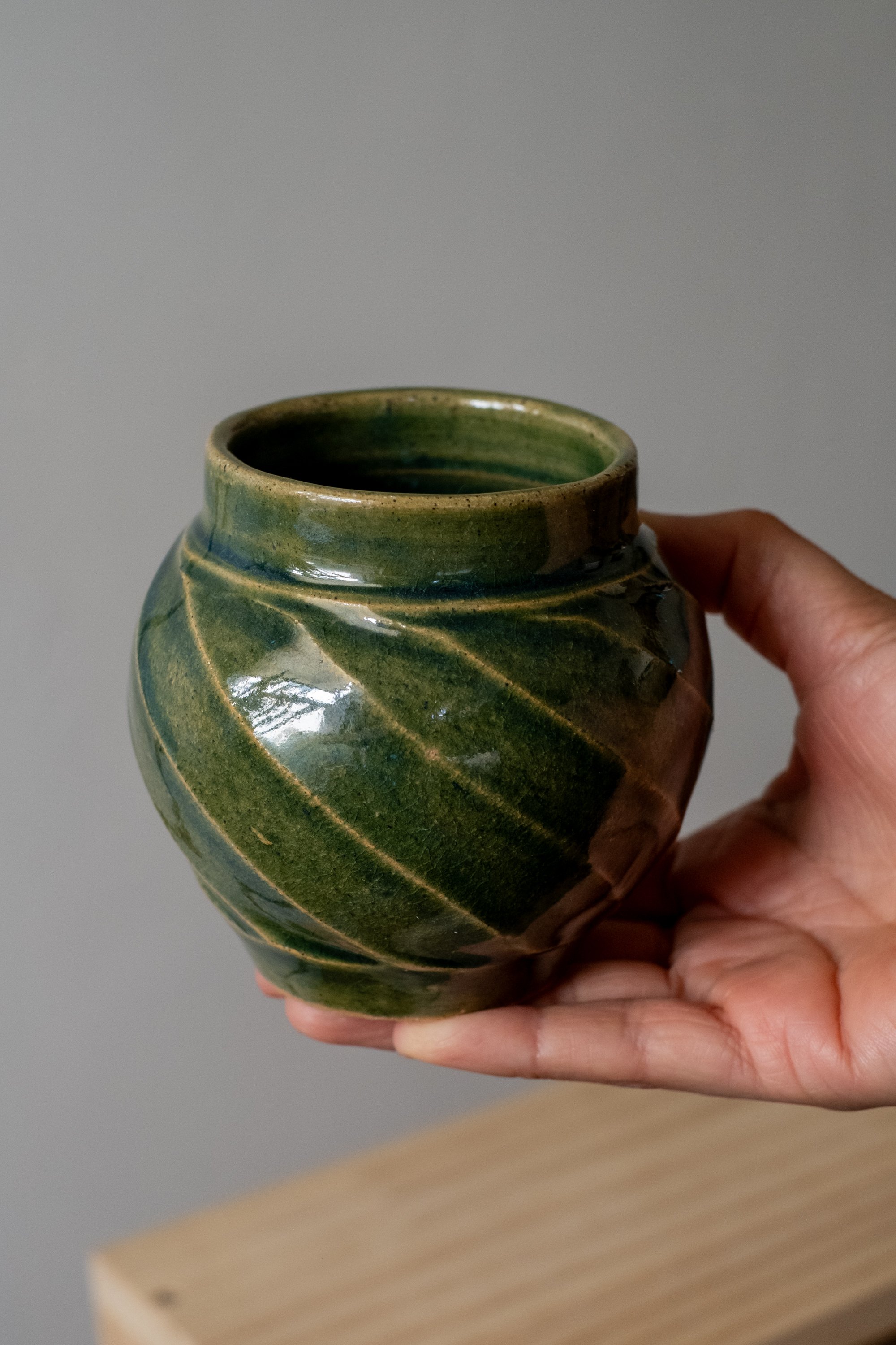Mini Round Facet Vase (Forest Green) 1