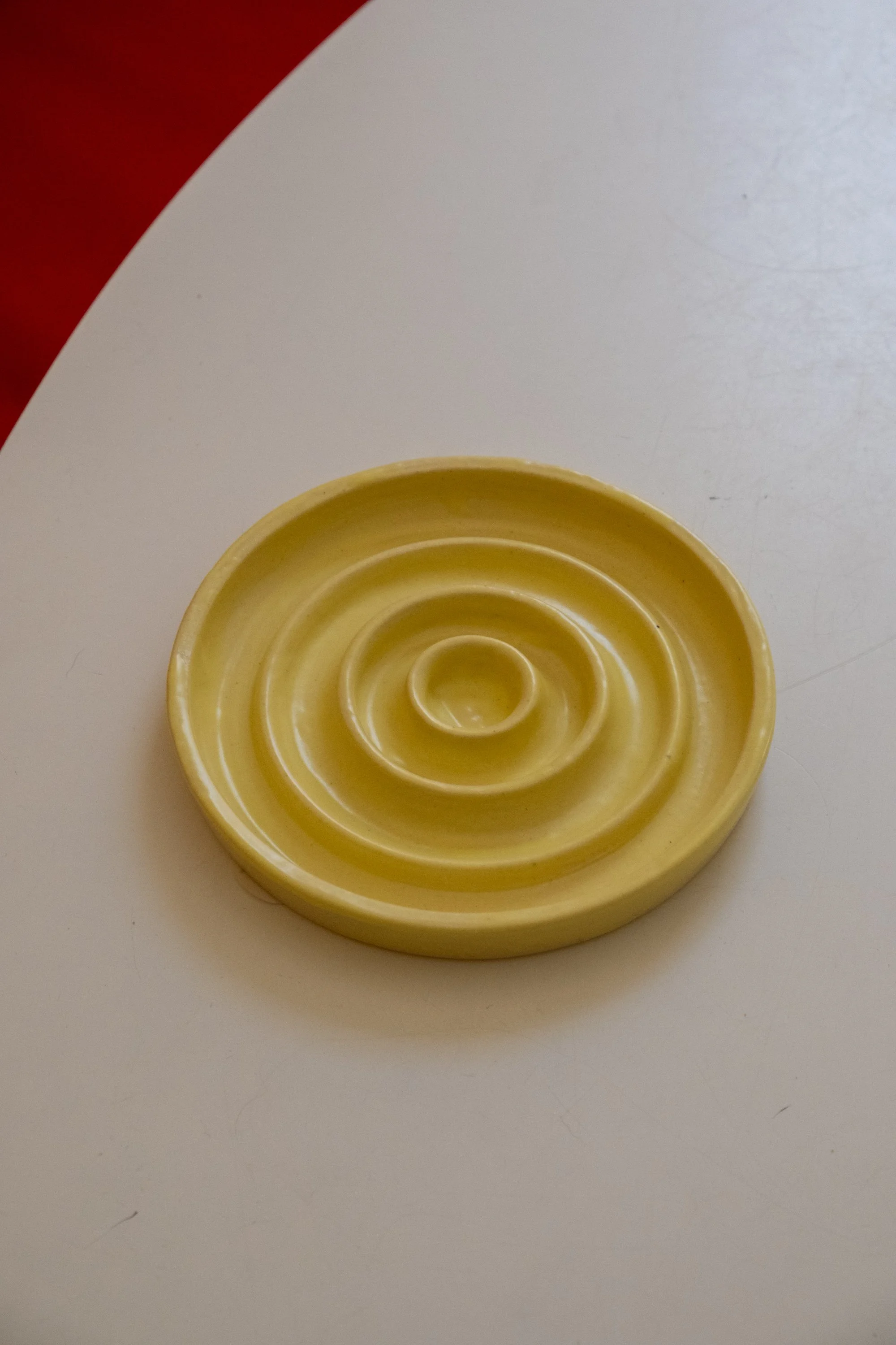 Shallow Slow-Feeder Cat Bowl (Cornsilk Yellow)