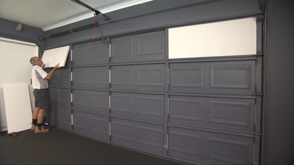 Garage Door Insulation Kit – 8 Piece Polystyrene Foam Panels – Washable & Pre-Cut