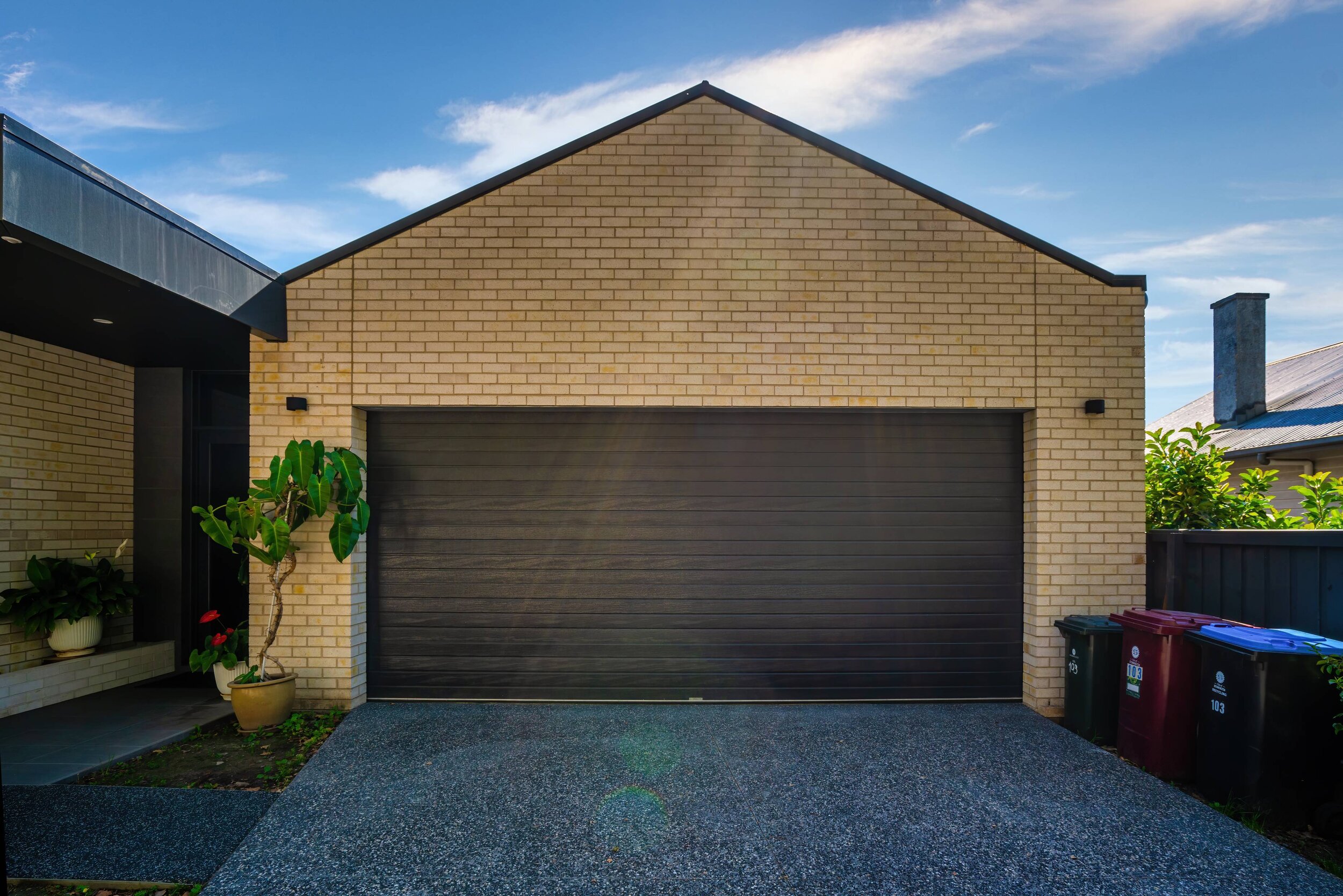 Ribline (Monument) Insulated Sectional Garage Door