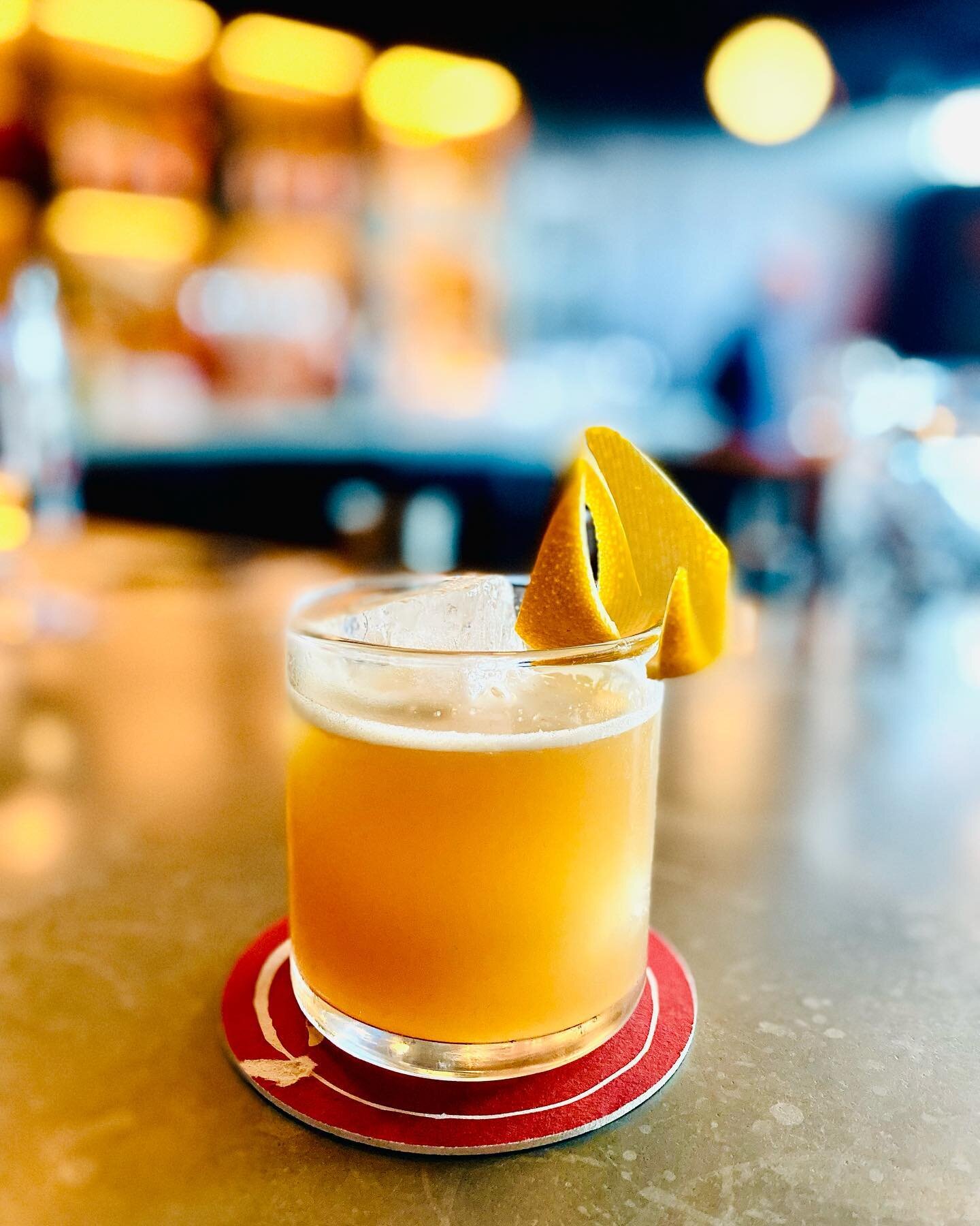There is something so enchanting about the classic #sidecar cocktail ✨

The way the brandy, lemon juice, and orange liqueur blend together makes this the perfect #cocktail to enjoy on #NationalBeverageDay 🍸🍊🍋 

#beverages #cheers #chasecenter #tas