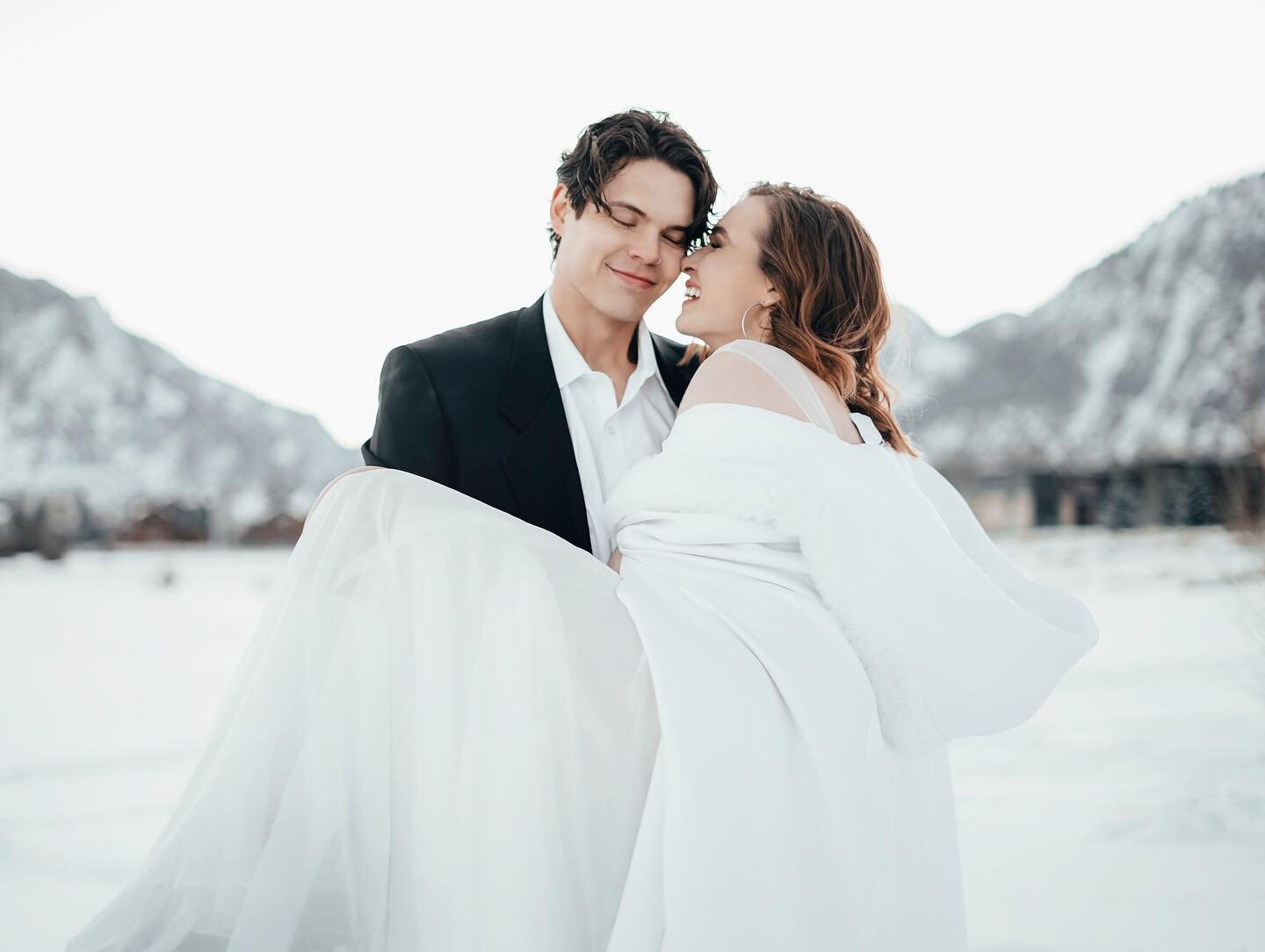 Capturing a Winter Love Story ❄️💕 Being a part of this special moment in our clients' lives is why we do what we do! 

There's nothing quite like capturing the magic of winter with love in the air. The snow, the sparkling lights, and the warmth of l