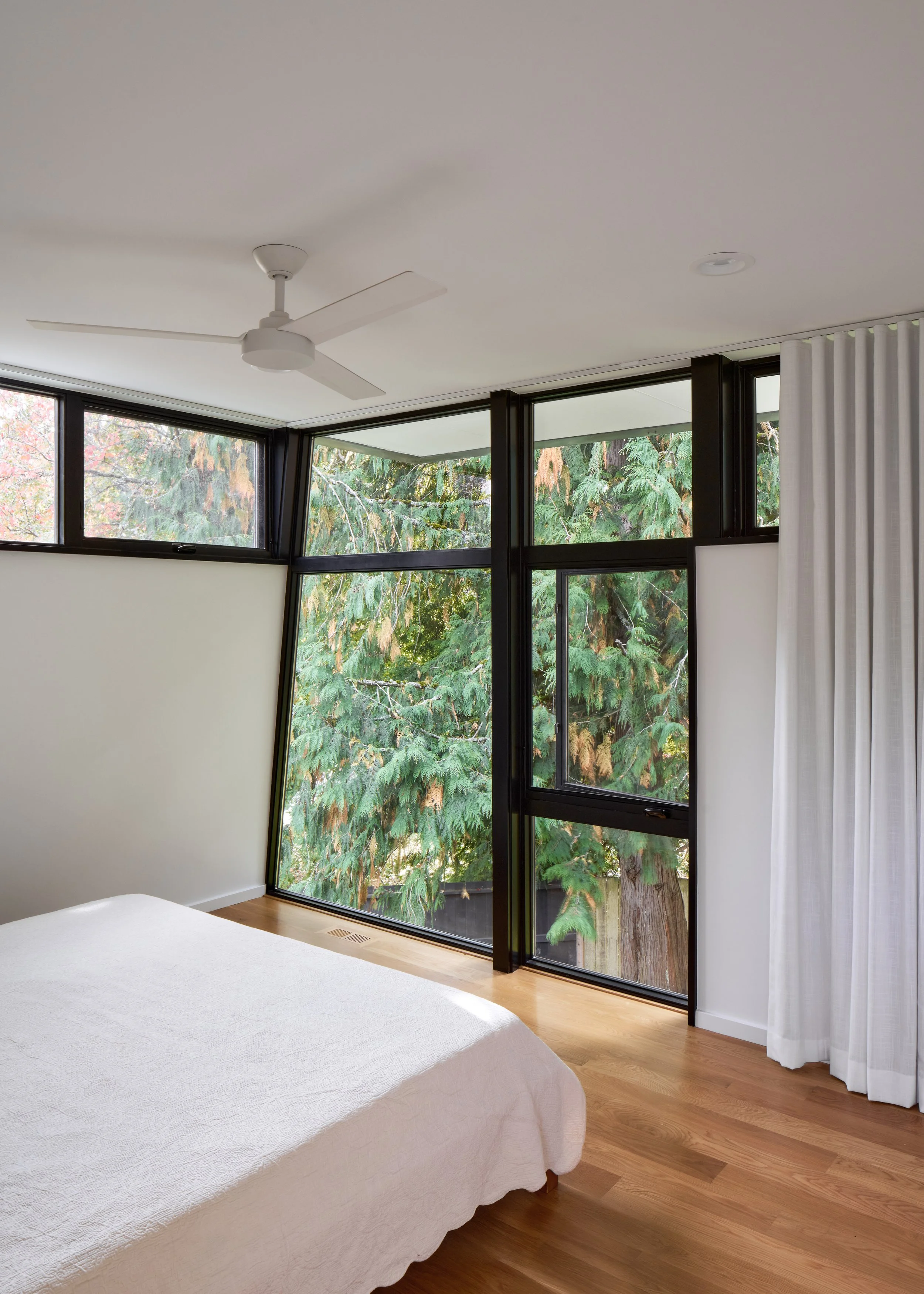 (c) Ross Eckert-Mansard Remo-014.jpg