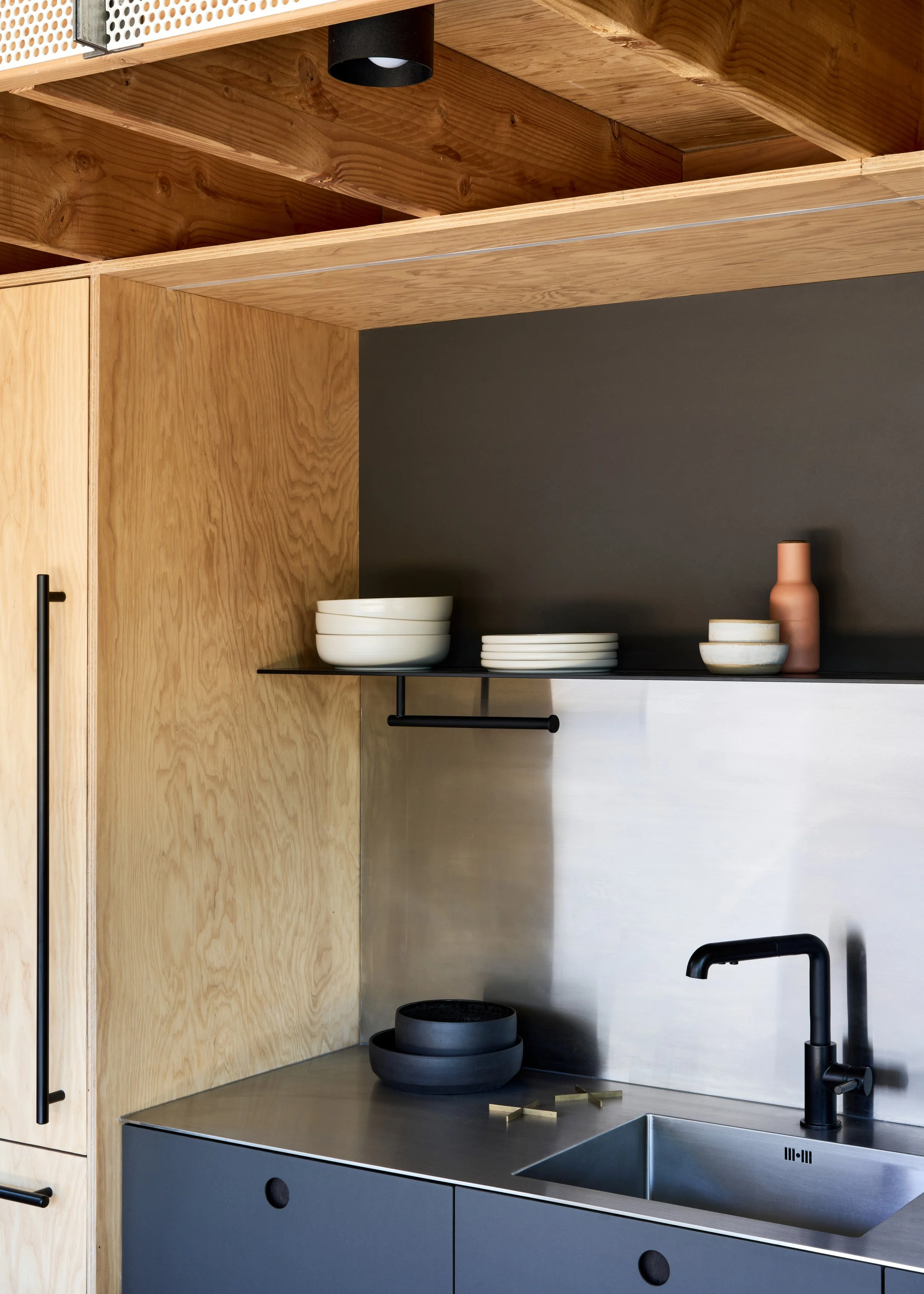 (c) Ross Eckert-Bend Shed-016.jpg