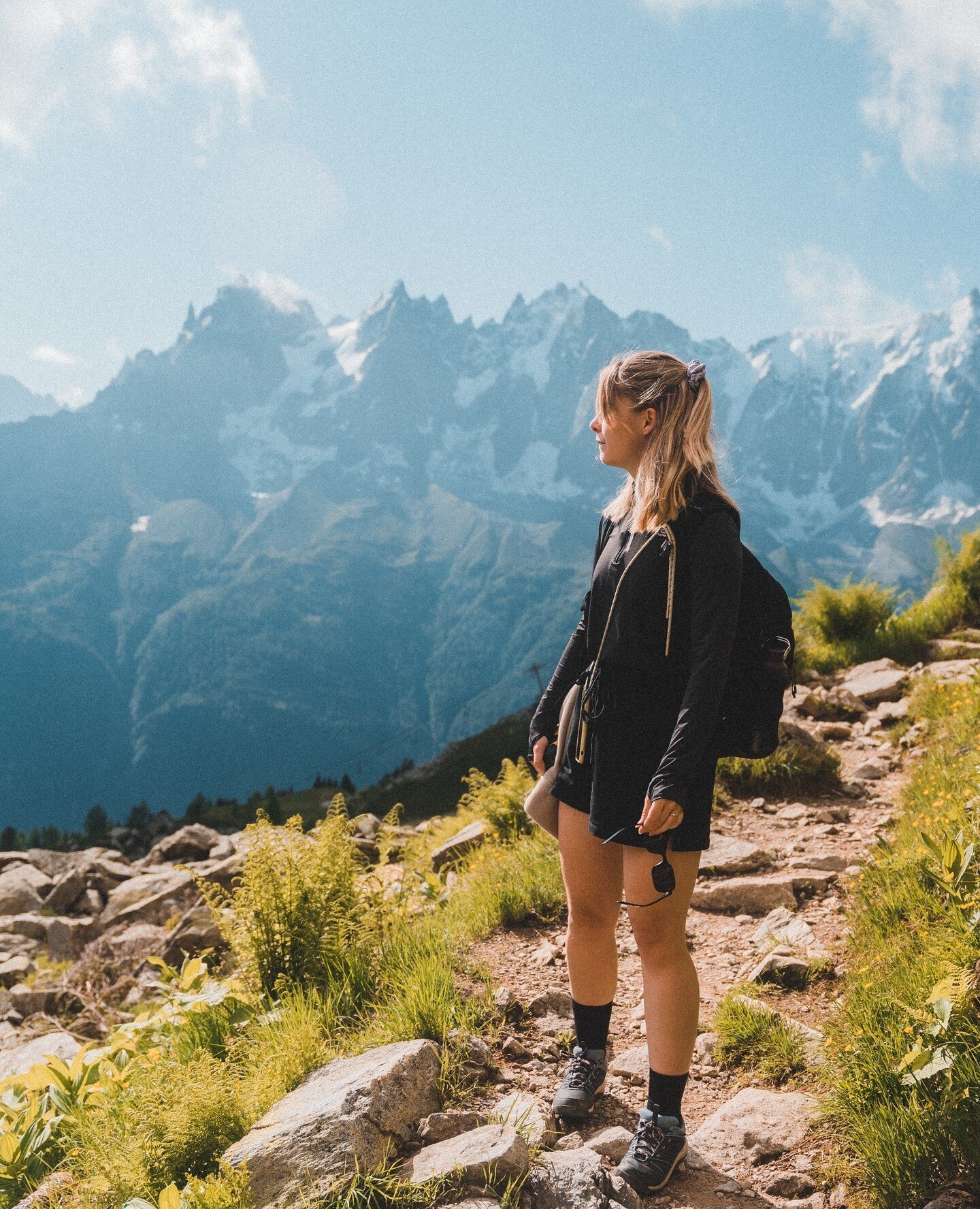 In need of a healthy activity to kick start your week? Not only is it a great low impact exercise, but studies have shown that hiking in nature can drastically improve your mood and combat depression. ⁠
⁠
#samedayhealth ⁠
#hike #mountains #hikingadve