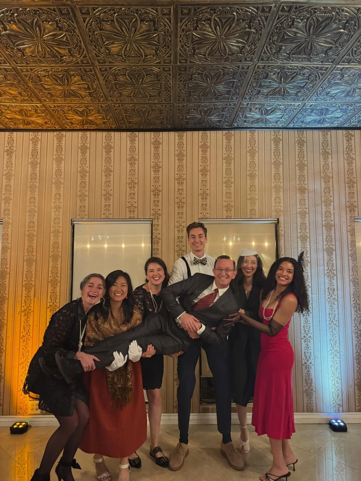 Our residents (+ Dr. Fuchs) at our annual holiday party!! This year, it was a Great Gatsby themed holiday party for our whole medical office building! ✨✨🎁