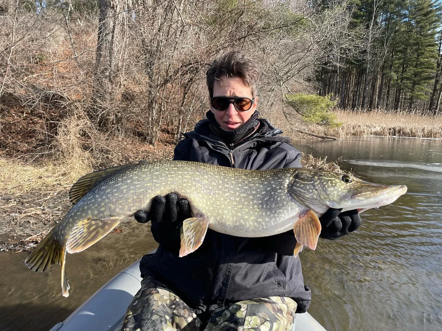 Merry Christmas to all and to all a good PIKE! Grinding this beautiful fish out in 10 degrees certainly was a great gift from the #esox! #pike #merrychristmas #bleedwater #dailygrind #flyfishing #flylife #addiction #fishitwell #sextant THANK YOU ALL 