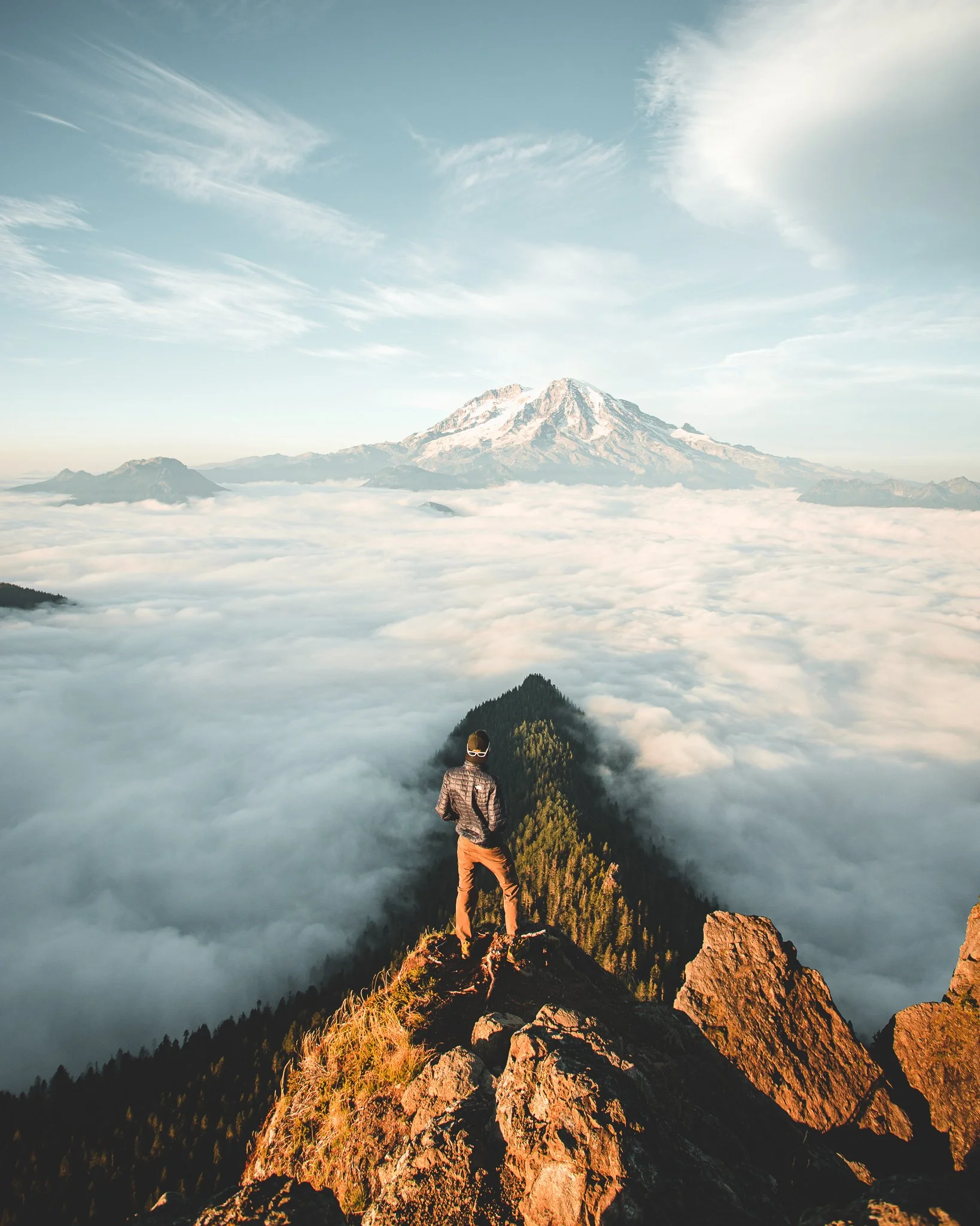Hiking For Beginners: The Complete Guide 