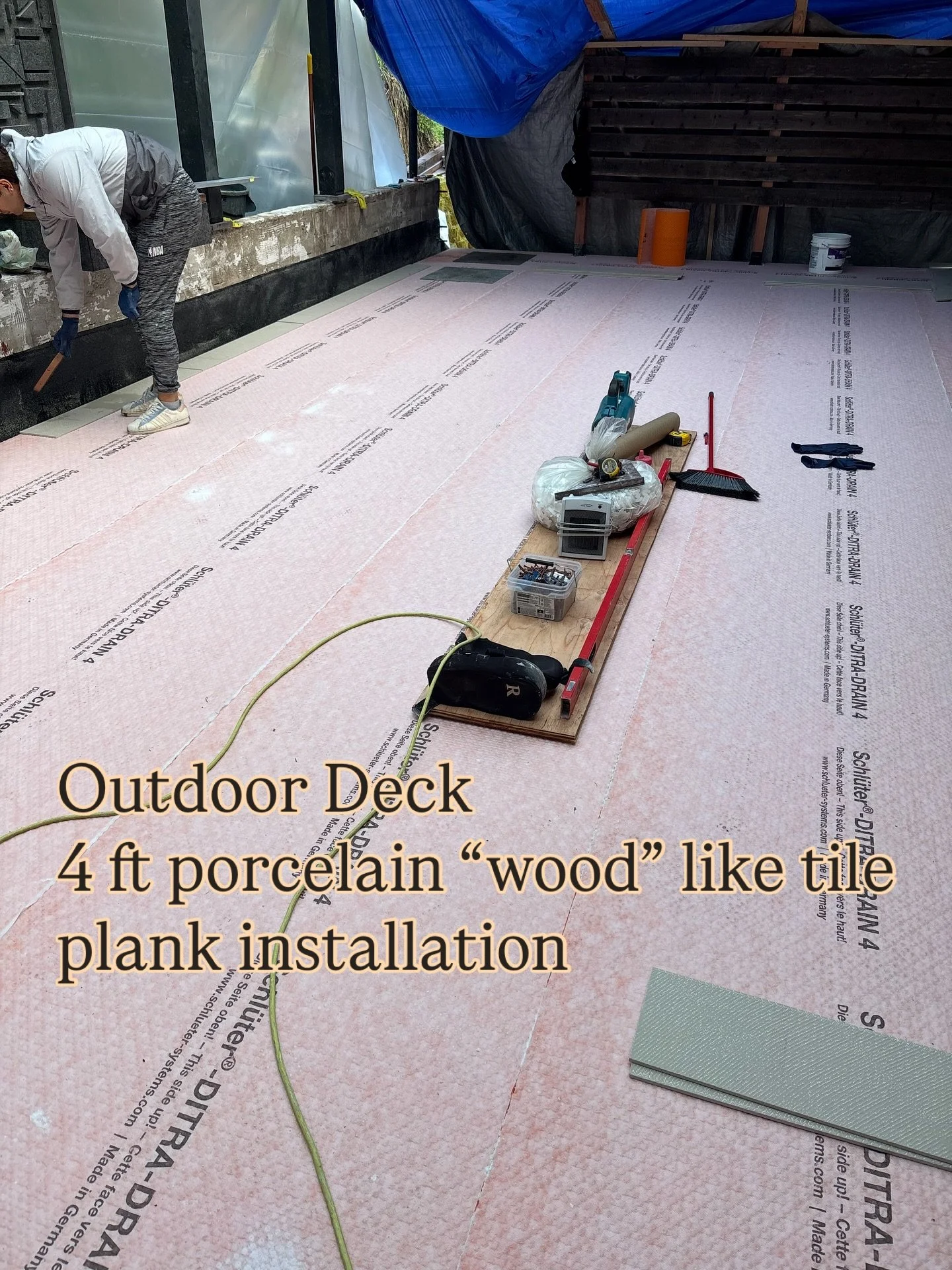 Outside deck and this November 🌧️ Rain didn&rsquo;t stop us from meeting the before 🦃 deadline 📆

To ensure proper installation we:

✅tarpes off entire deck 
✅Ensure dry surface for proper adhesive installation 

Working along the Russian river ki