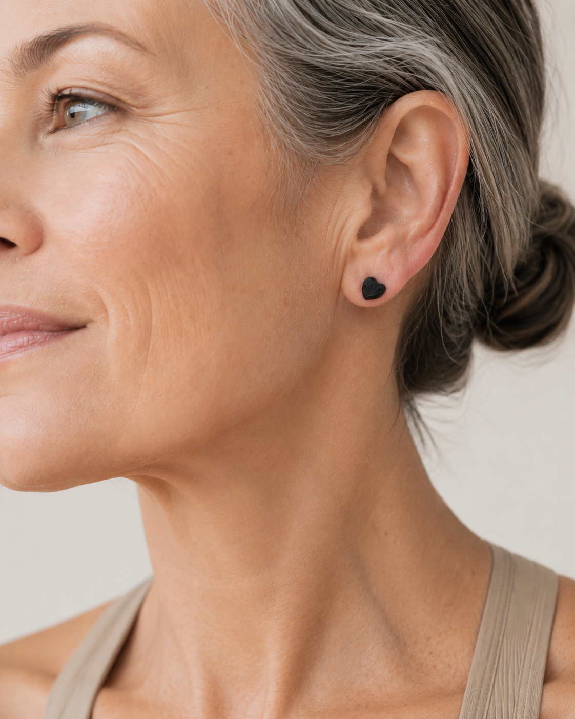 Heart studs perfect to gift mum.png