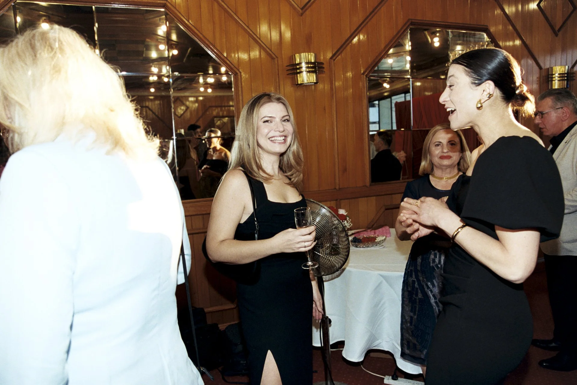 Liz & Taha - blog - 082.jpg