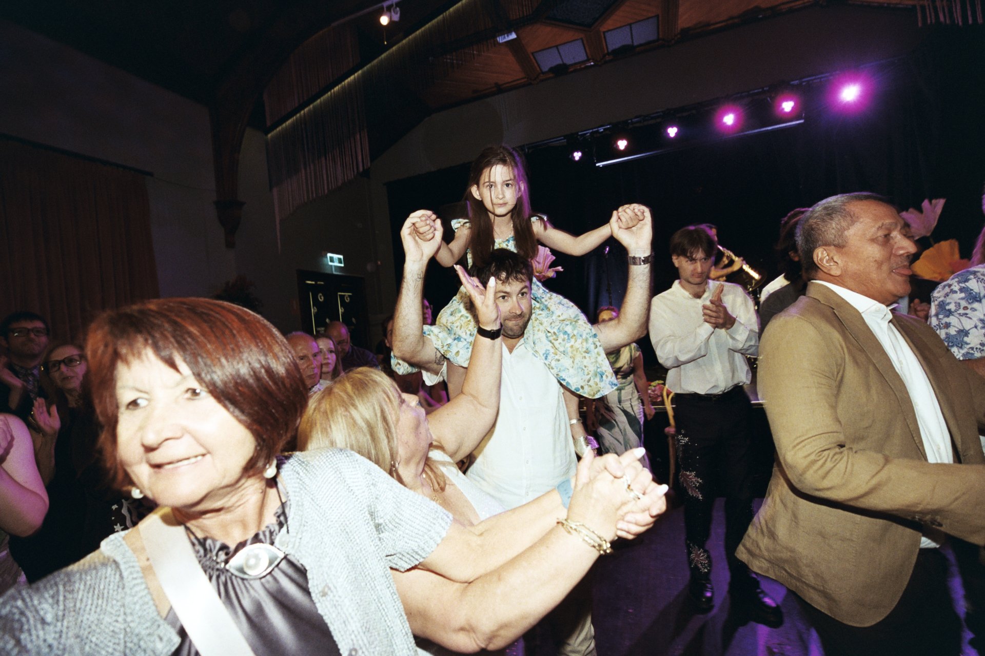 Issi & Dan - blog - 180.jpg