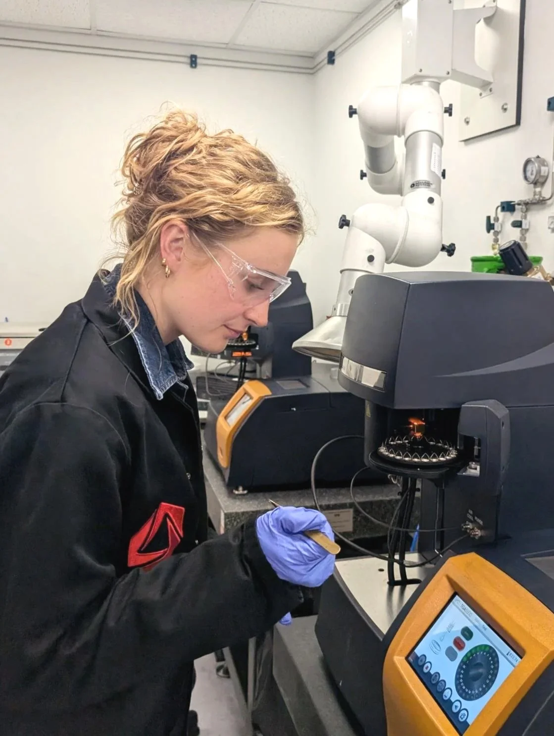 Growing Up with Graphene: From lecture hall to laboratory, lessons from my internship at Levidian.