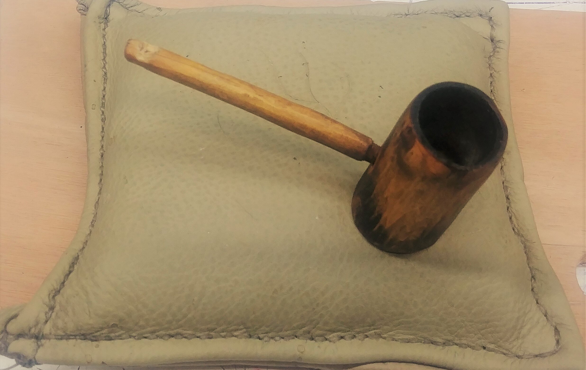 Rose wood side-stem tavern pipe after years of use