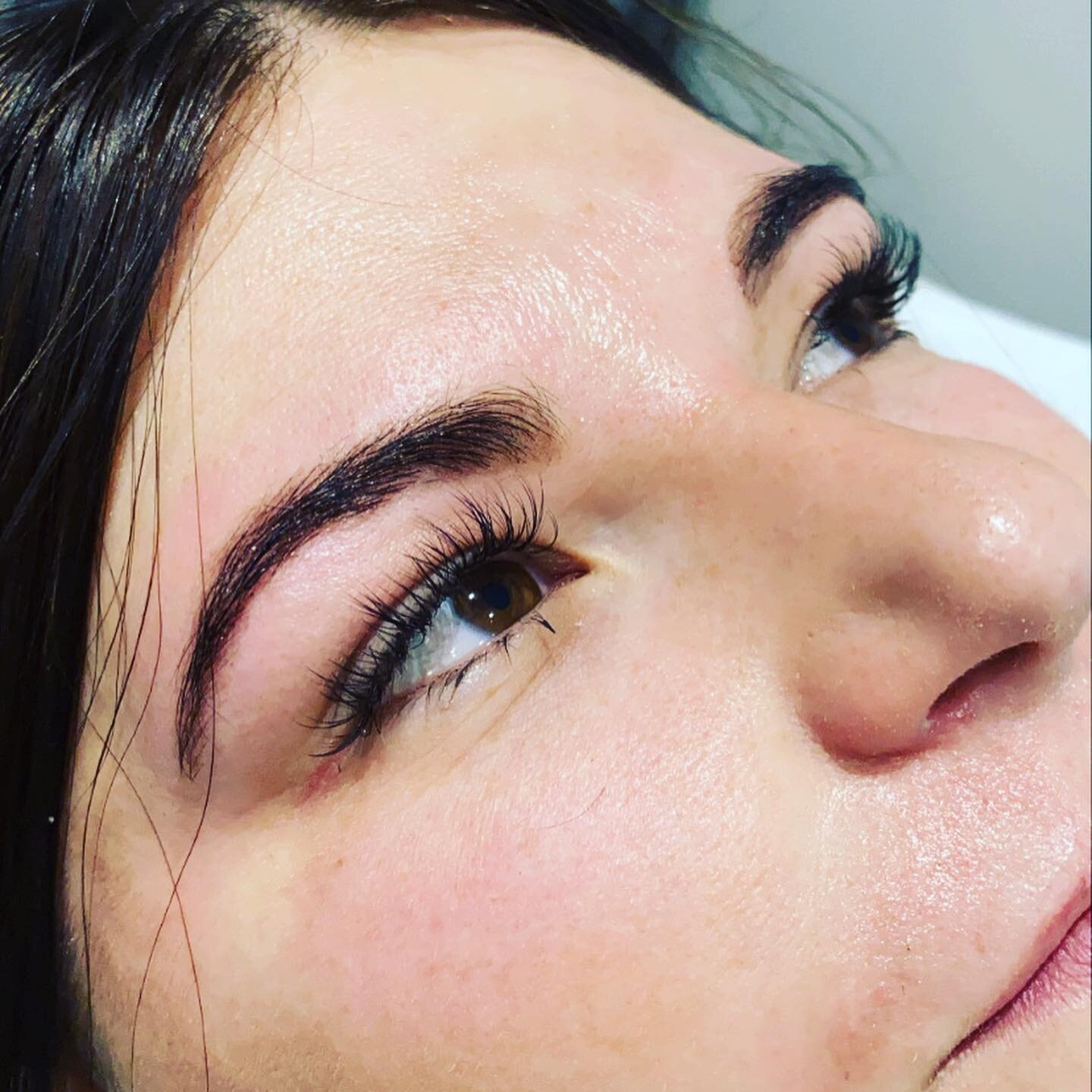 The process of henna brows... a relaxing 45/1hr treatment that defines the brow and deepens the colour for a lasting effect.
Pain free and lasts up to 6 weeks on the hair. Wax included 
All natural products used 🌱&pound;30 

#hennabrows #browhenna #