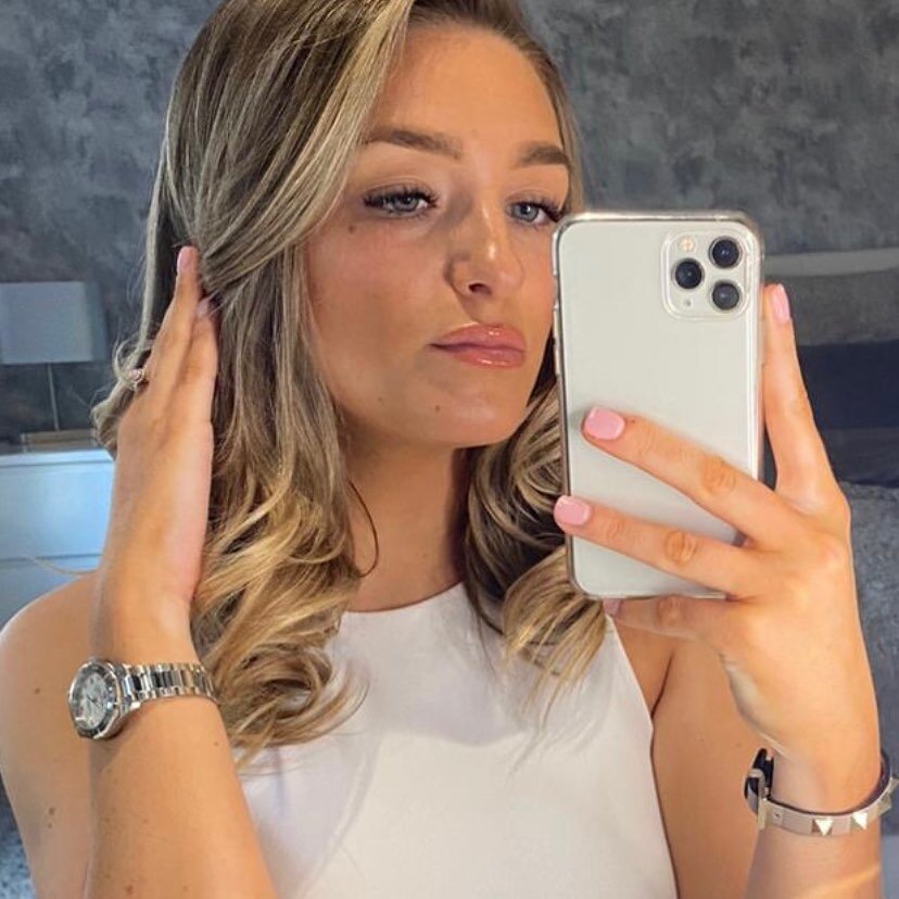 🤍🤍 Client selfie ( well my gorgeous friend too! ) 🤍🤍 

Cc curl and D curl handmade Russian volume fans only @london_lash_pro 
.
.
.
.
.
.
.
.
.

#russianlashes #volumelashes#londonlashpro #lovelaahes #gorgeousgirl #lashextensions #boltonlashes #b