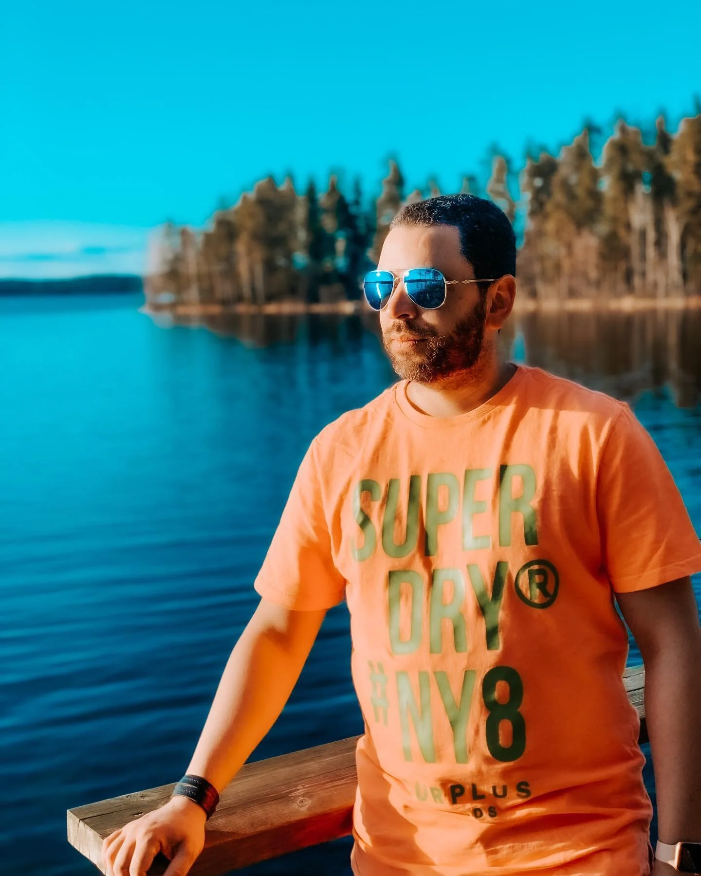 I always feel like in a perfect place when I&rsquo;m near the waters!
#photooftheday #photography #portraitphotography #lakeside #freddypreset #tealandorange #superdry @superdry