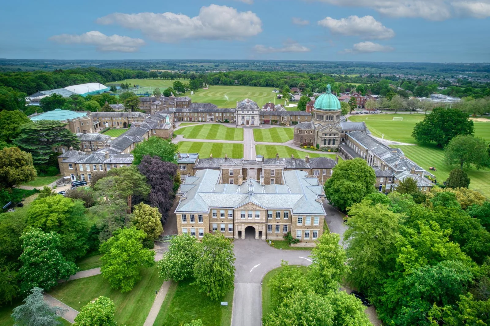 Arsenal-football-Academy-soccer-summer-camps-Haileybury-school-exsportise-summer-schools.jpg