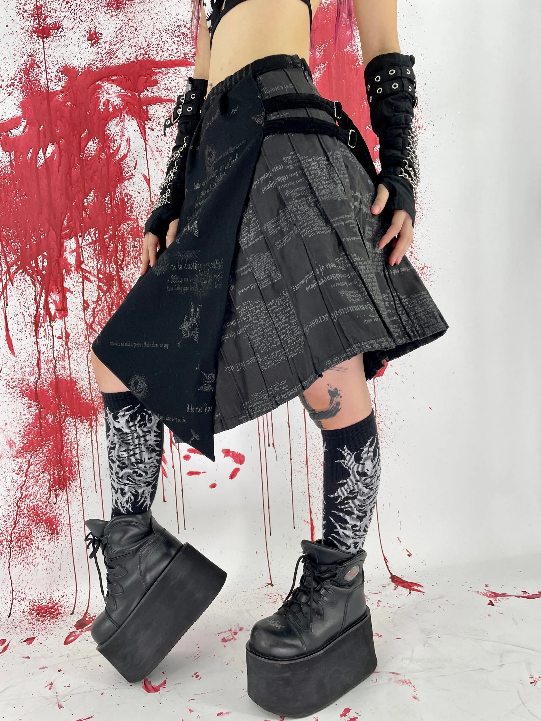 H.Naoto Text Skirt — TRASH LAIR