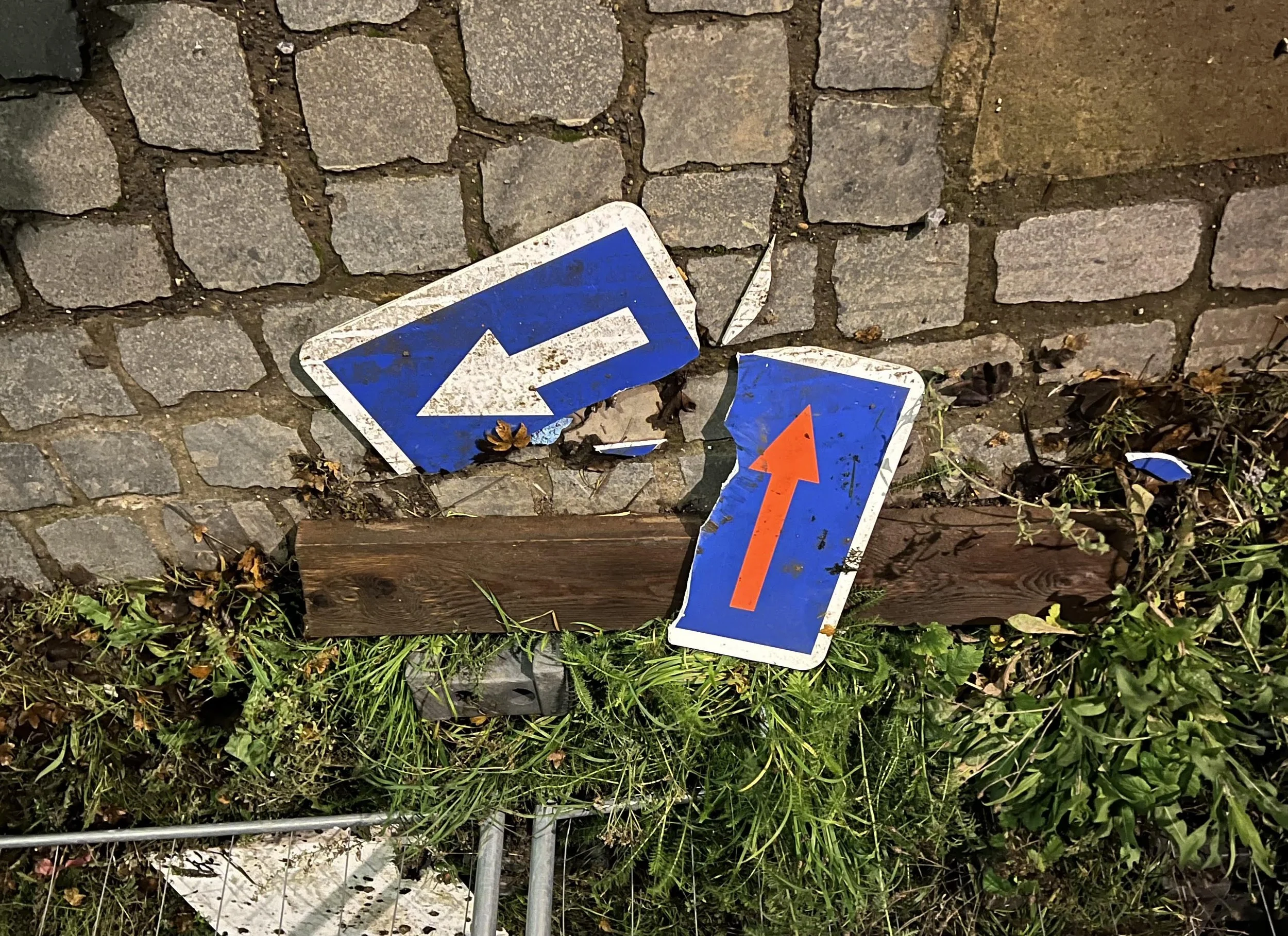 Hythe+ #13 Three Poems by Gonçalo Lamas
