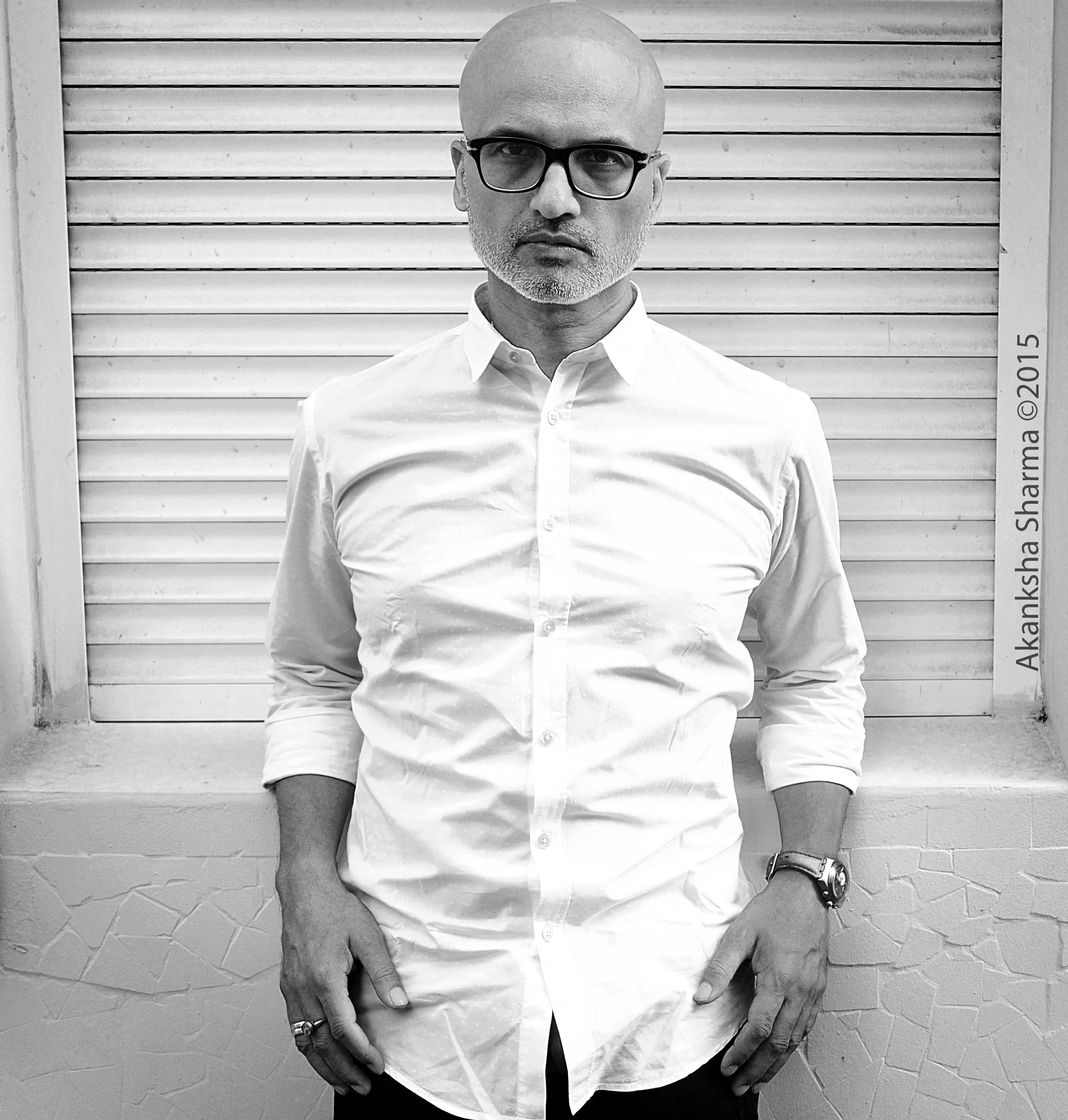 [Hythe+] “Poets write when god descends on their forehead and novelists write like they are at work”: An Interview with Jeet Thayil