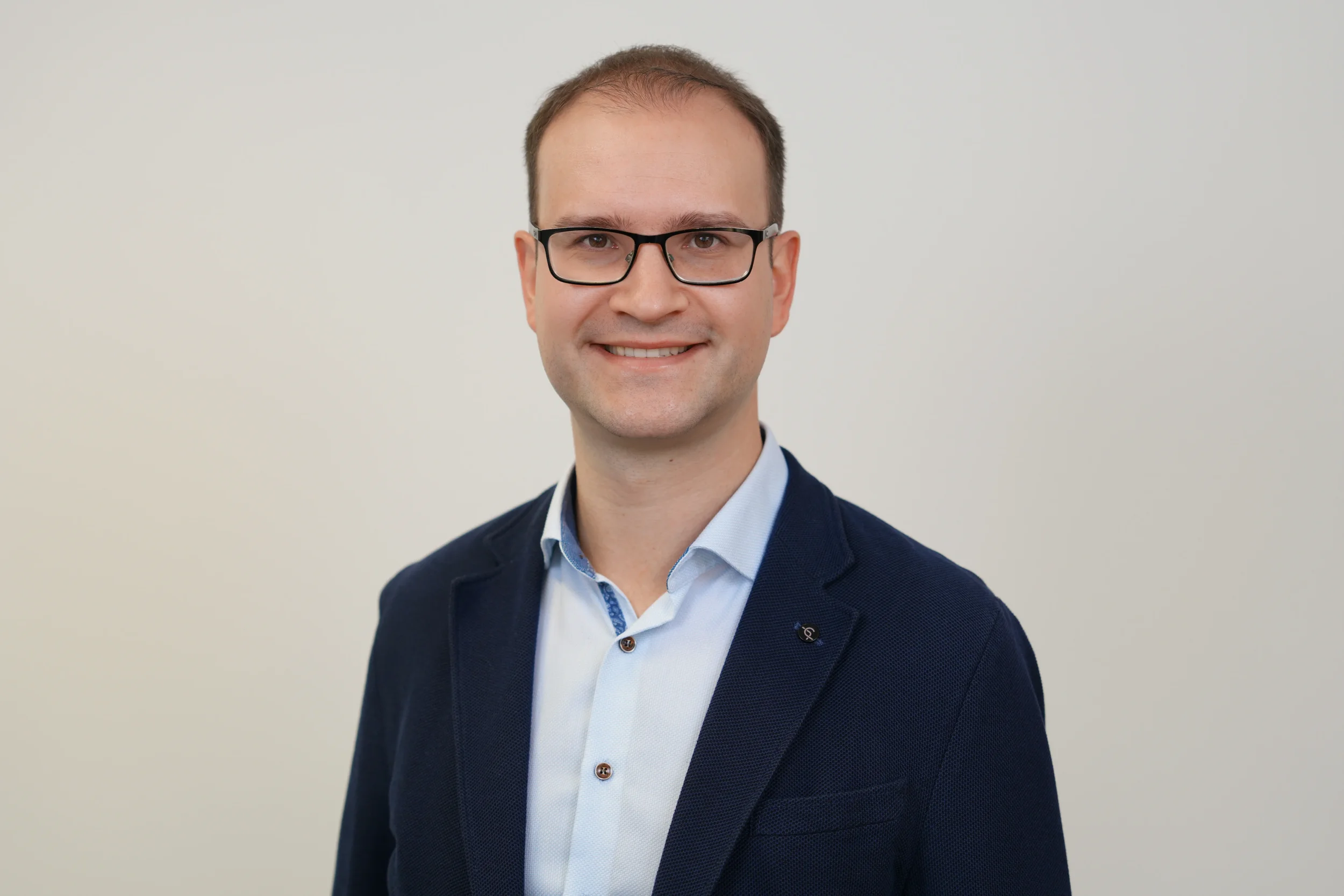 Robert Macsics, CEO at smartbax