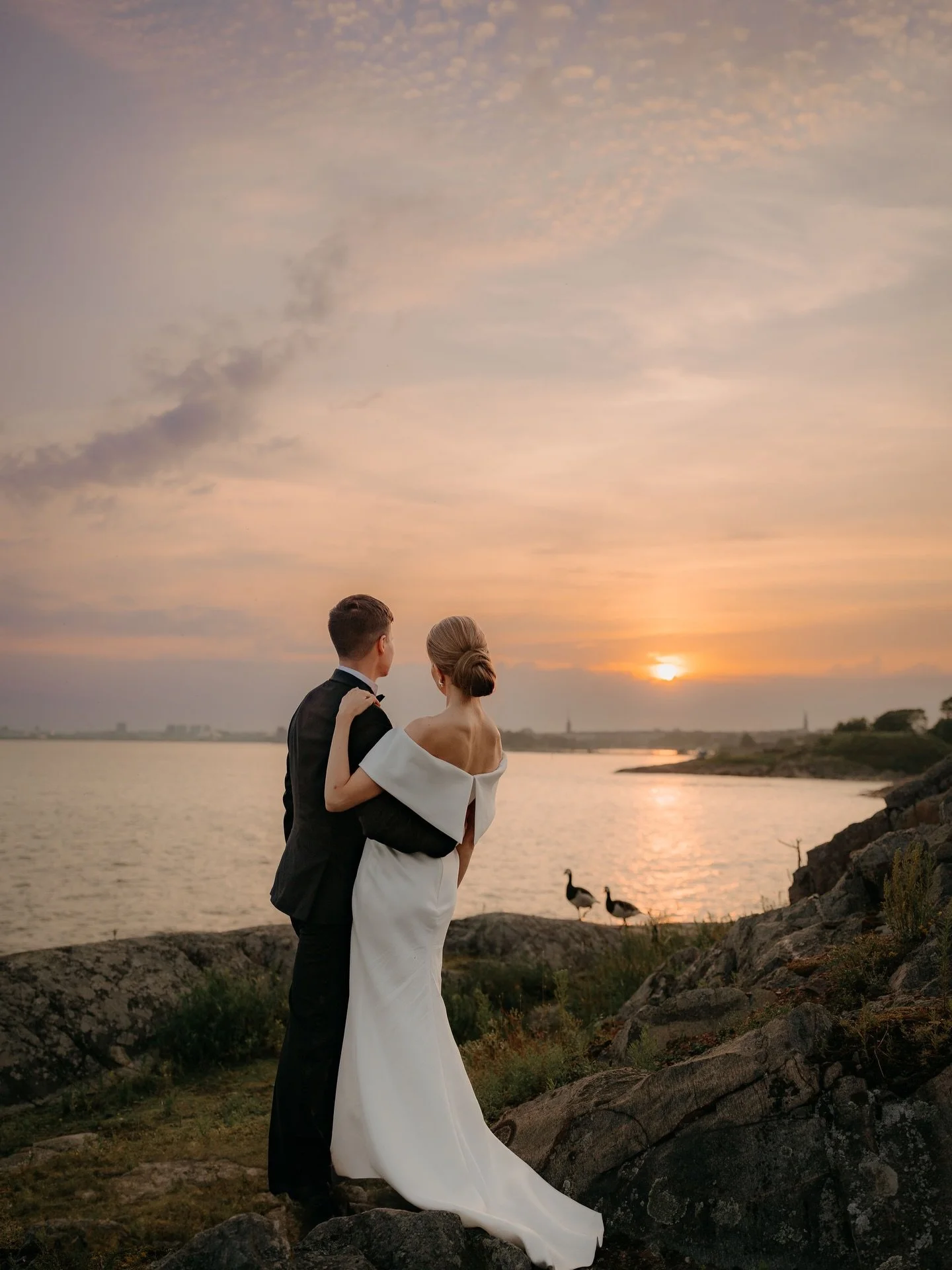 H&auml;&auml;p&auml;iv&auml;ss&auml; t&auml;rkeint&auml; on te kaksi.

Kun alatte suunnitella h&auml;&auml;p&auml;iv&auml;&auml;, miettik&auml;&auml; miksi te menette naimisiin ja mit&auml; se teille merkitsee.

Ei ole oikeaa eik&auml; v&auml;&auml;r