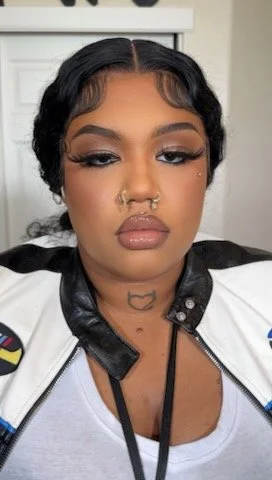 Facetune_.jpg