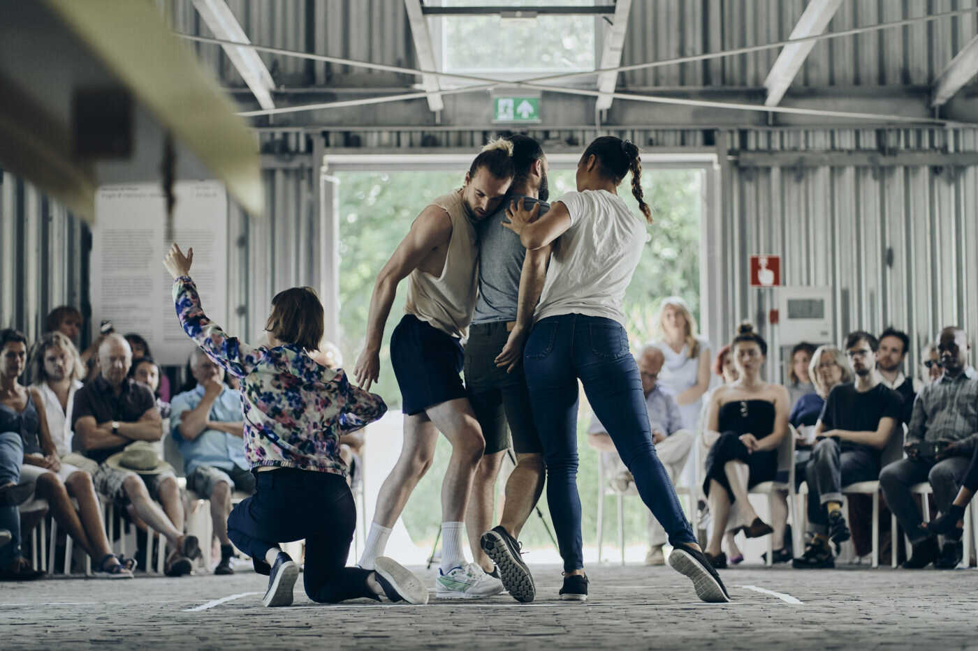 Finissage-Coralie-Vogelaars-open-air-Dance-Performance_small-1400x933.jpeg