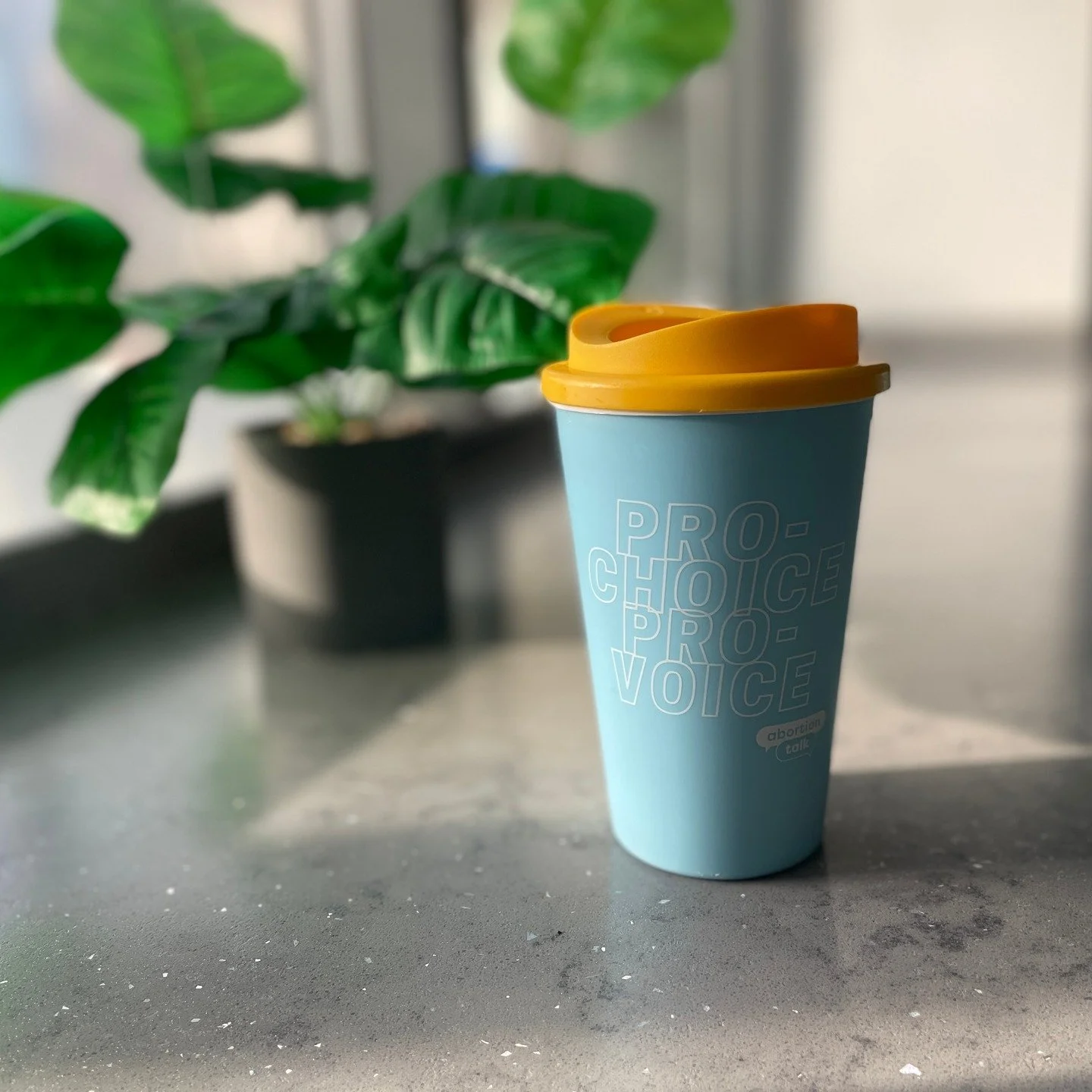 Your morning coffee can taste even sweeter... in the Pro-Choice, Pro-Voice travel mug! Get it now for yourself or your loved ones in our online shop, doctorsforchoice.bigcartel.com 🥰 #abortion #prochoice #provoice #doctors #abortionrights #coffee #f