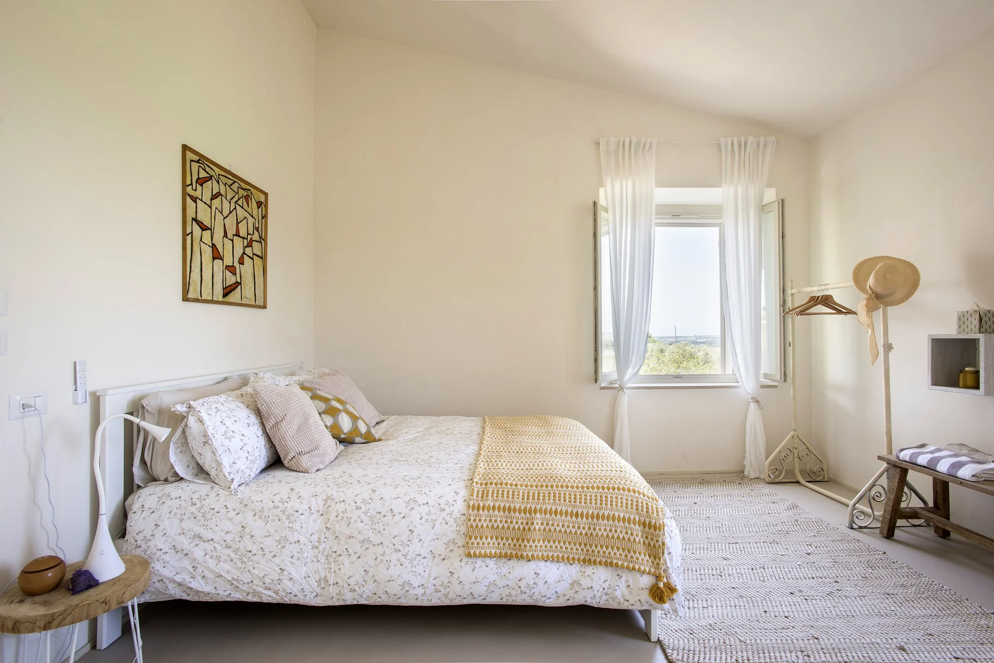 ochra room .jpg