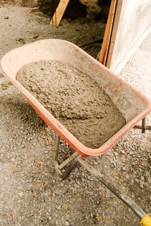 How to Mix Concrete in a Wheelbarrow: Easy Steps for Perfect Mix