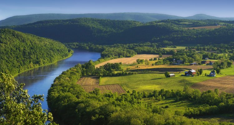 Pocono-Mountains-of-Pennsylvania.jpg