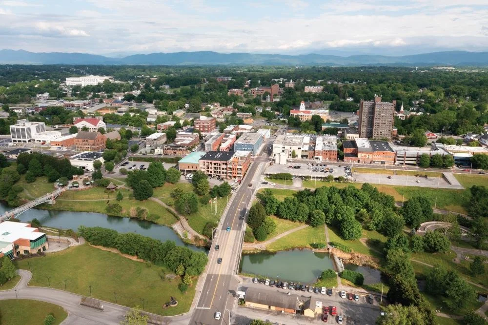 A Weekend in Maryville: Where to Explore, Shop &amp; Dine
