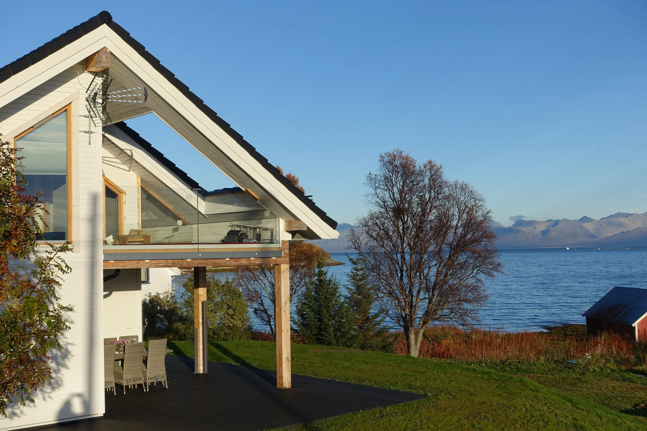 Suvemaja  Harila Reinoya saarel, projekteerimine, ehituspeatöövõtt võtmed kätte.  