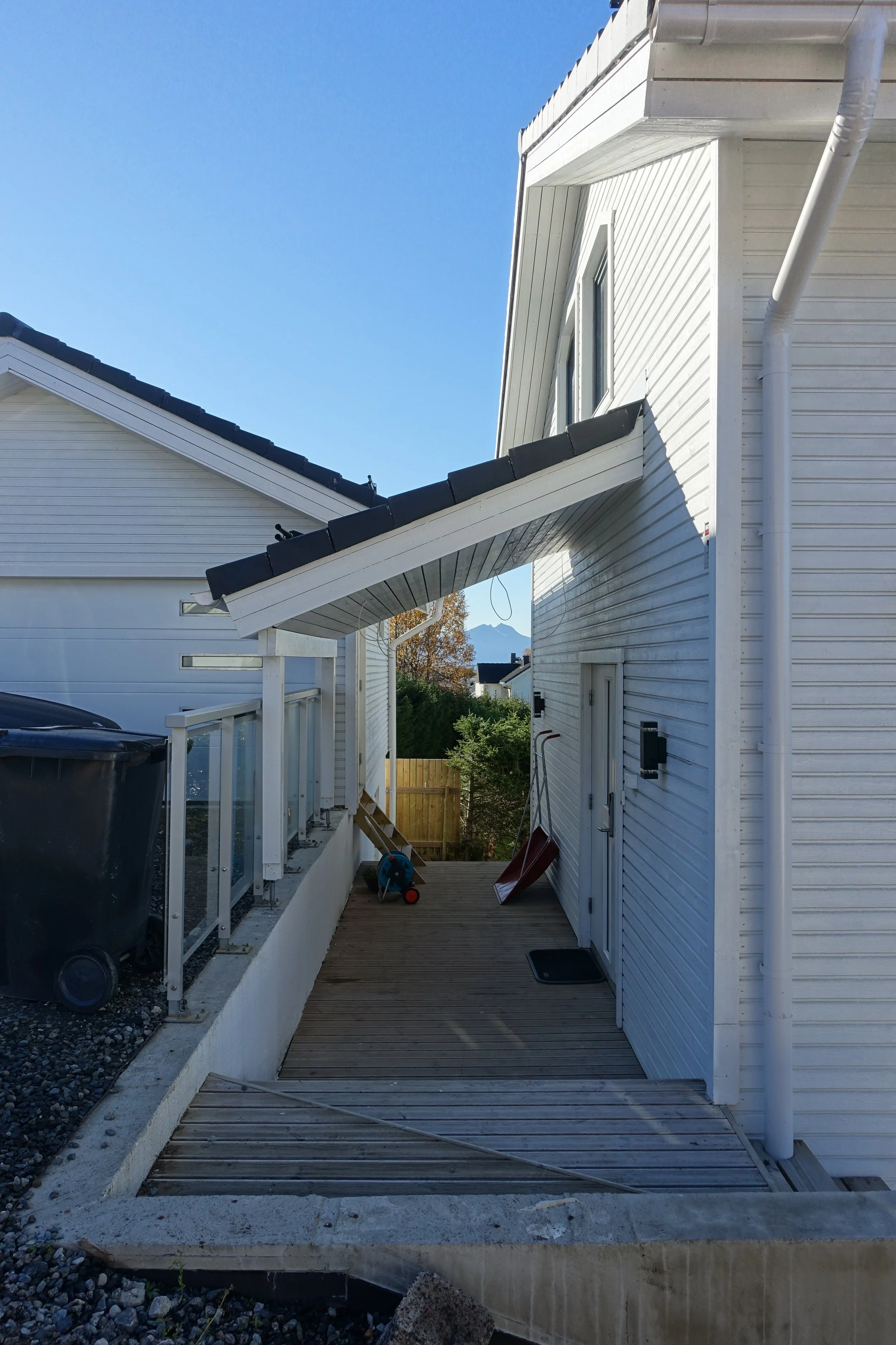  Elamu Rino Tromsos,  projekteerimine  interjöör,  ehituspeatöövõtt võtmed kätte.