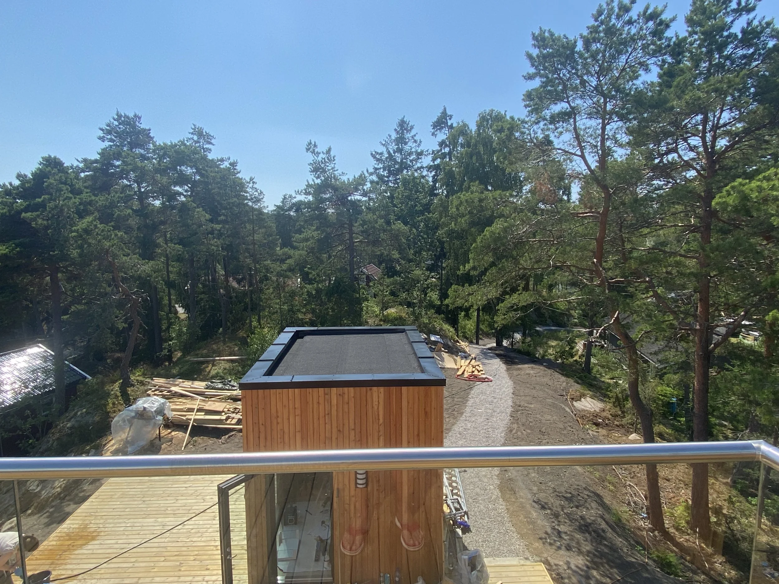 Kaljupealne elamu Ulleroys, vaade külaliste majale, projekteerimine, interjöör,  ehituspeatöövõtt võtmed kätte.