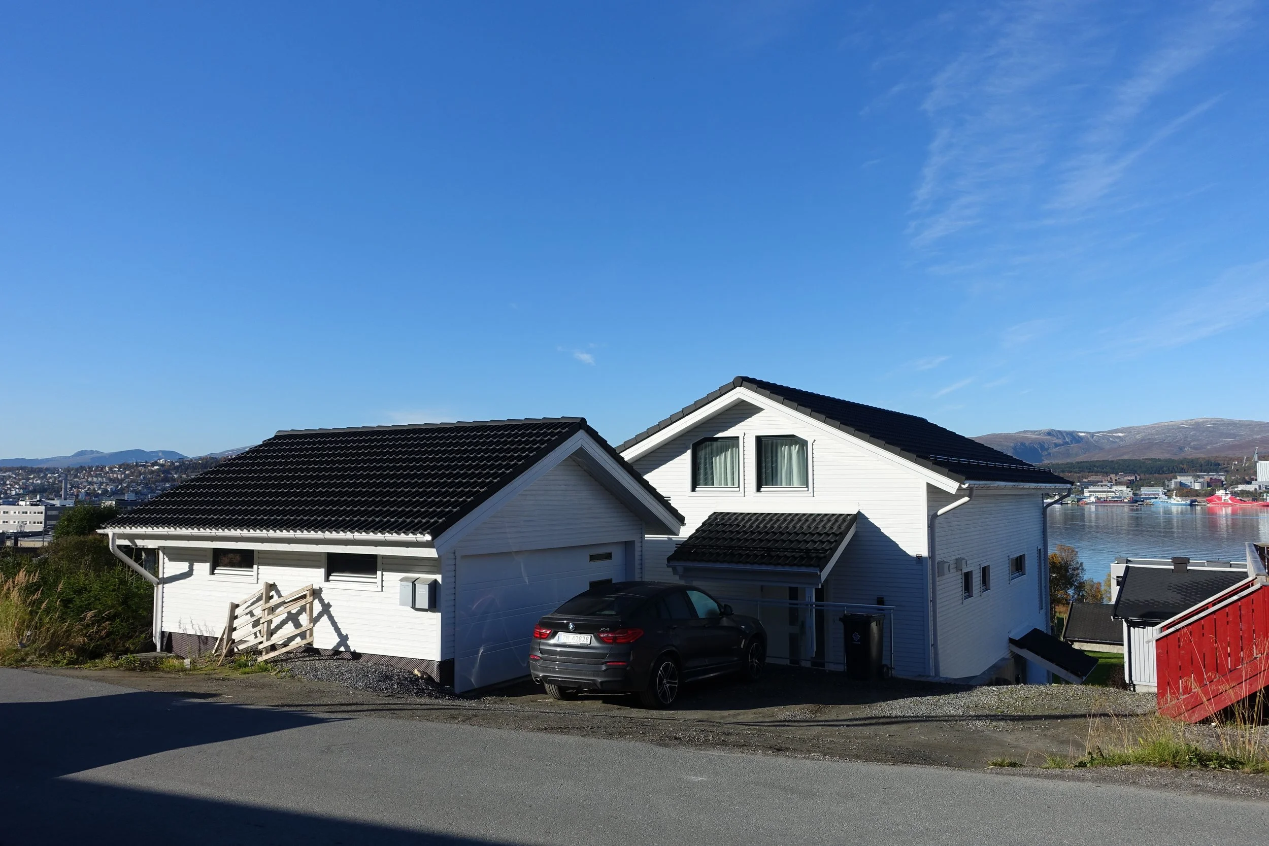  Elamu Rino Tromsos,  projekteerimine  interjöör,  ehituspeatöövõtt võtmed kätte.