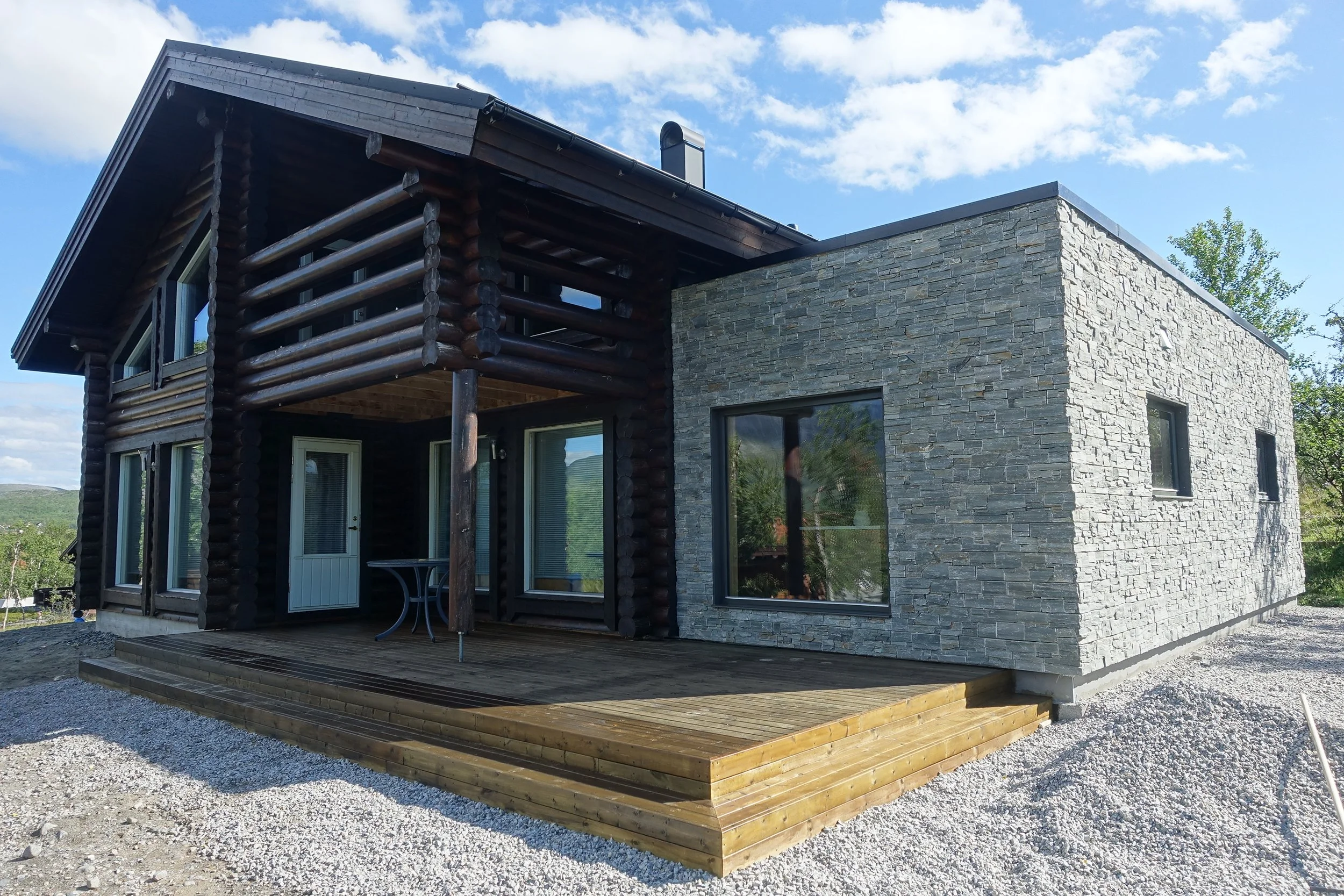 Kilpisjärvi suvila juurdeehitus, ehituse peatöövõtt võtmed kätte