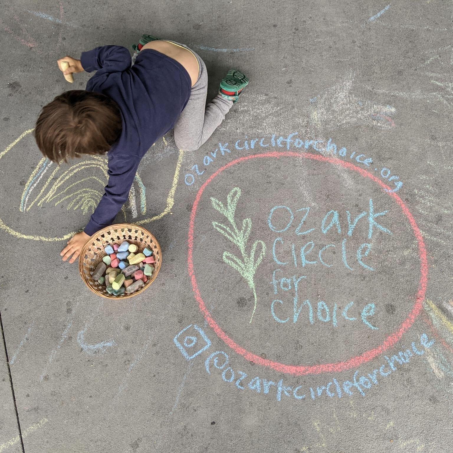 Happy Friday!! WE CAN HELP YOU GET AN ABORTION. @ozarknaturalfoods left the chalk out for us and we couldn&rsquo;t help ourselves since exposure is key. If folks don&rsquo;t know we exist, they don&rsquo;t know that we can help. 
If you&rsquo;d like 